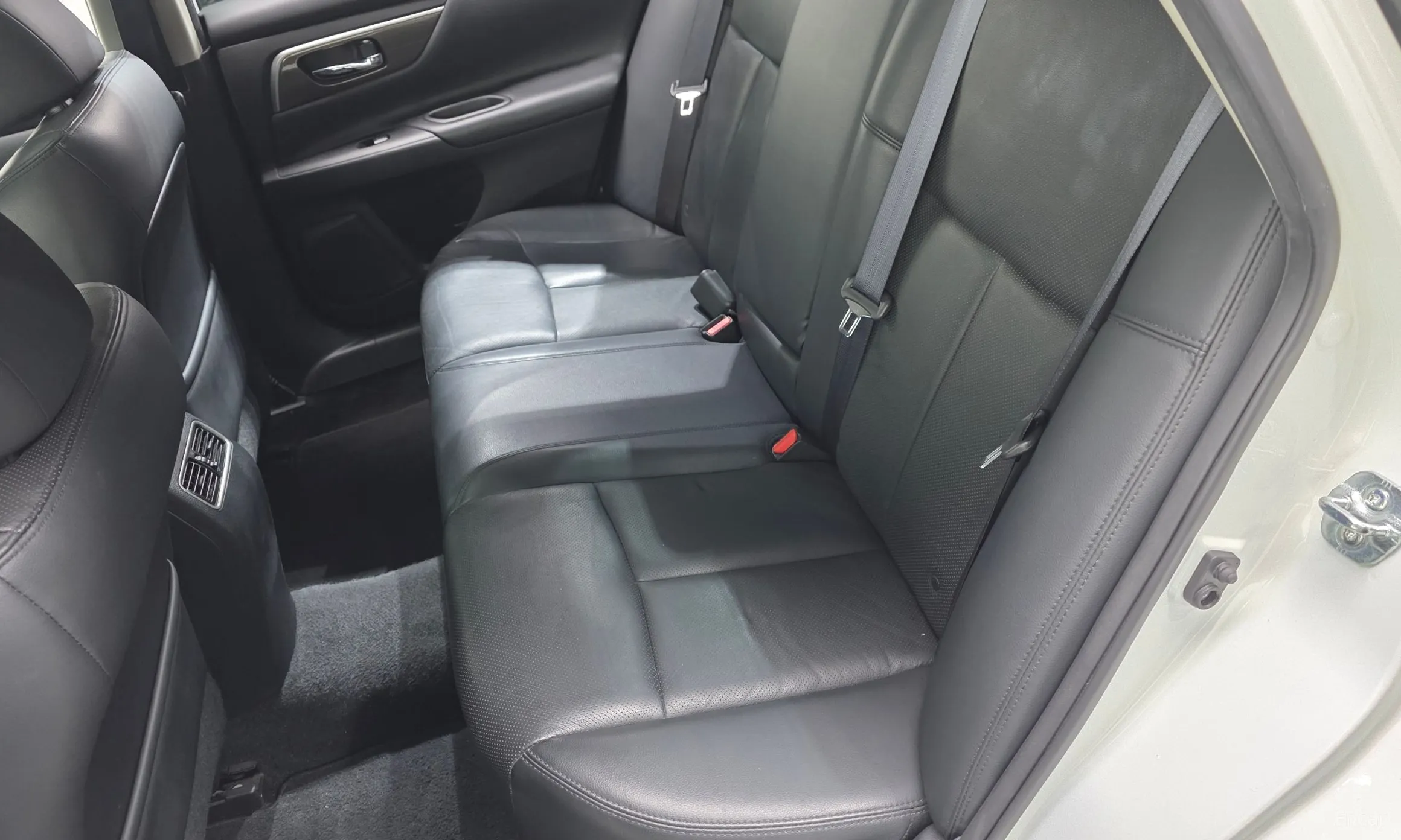 Nissan Altima превью 19