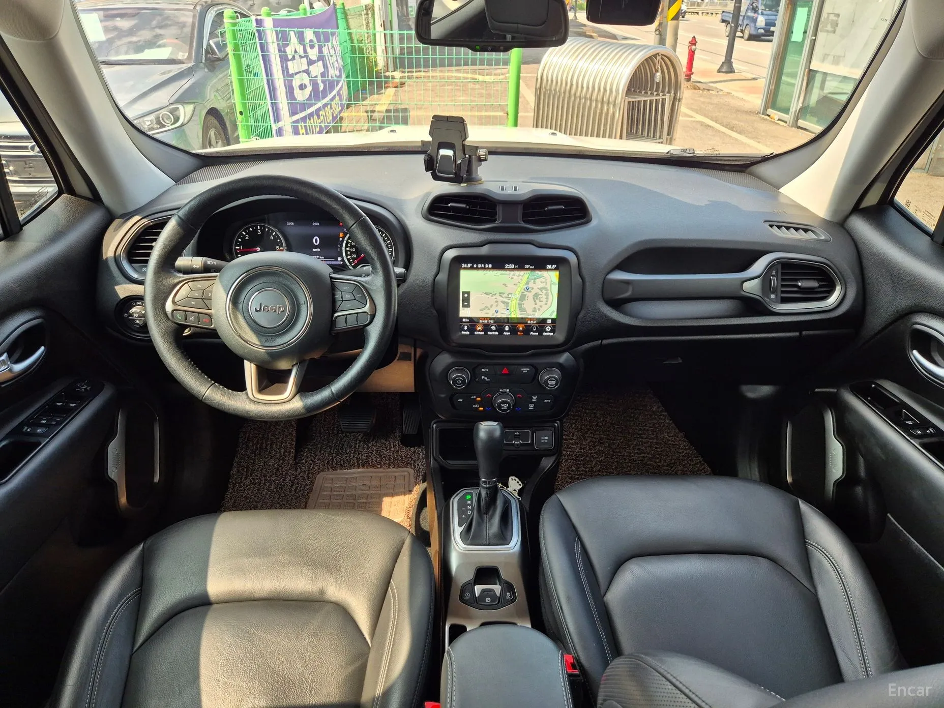 Jeep Renegade превью 5