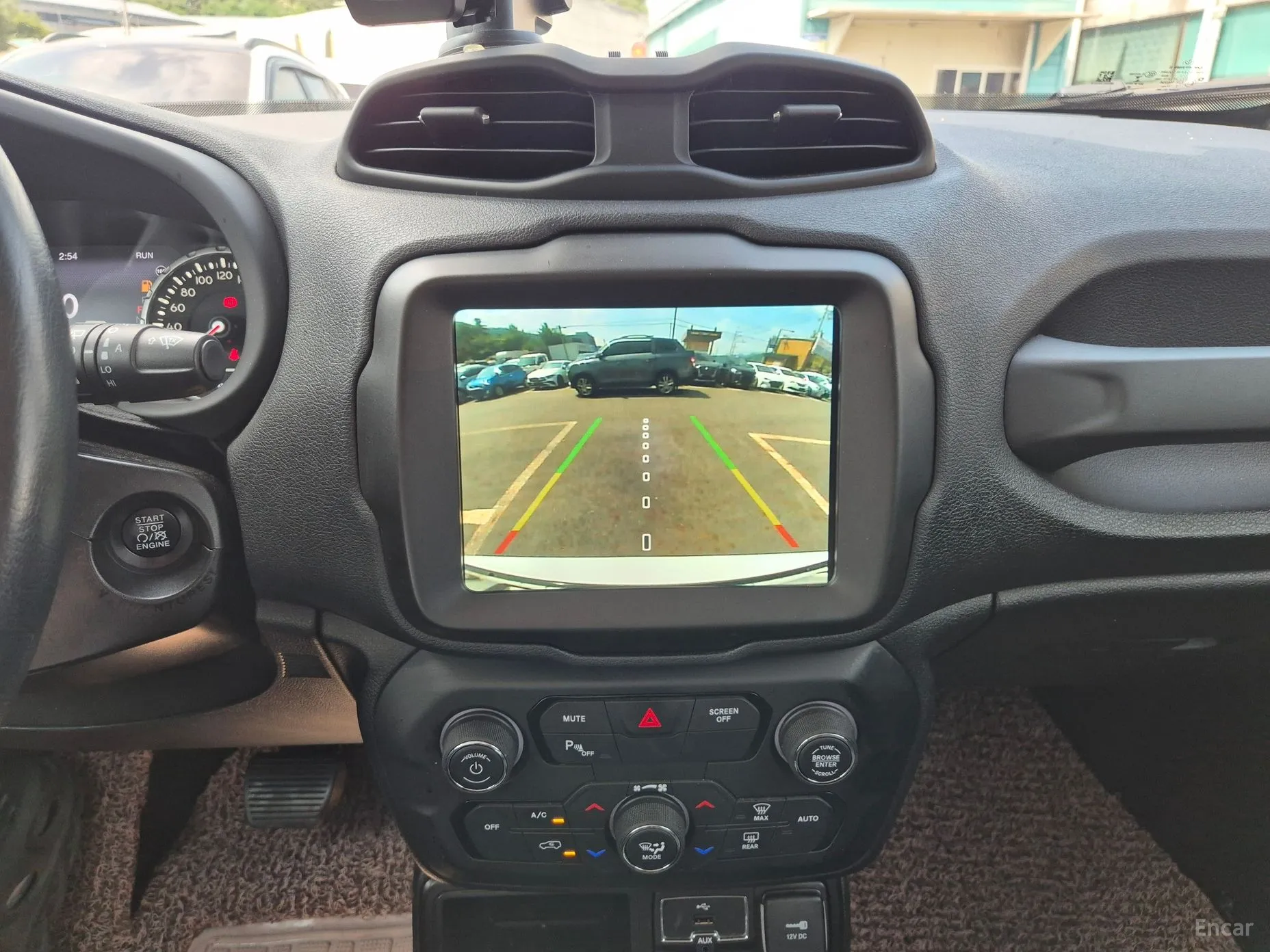 Jeep Renegade превью 8