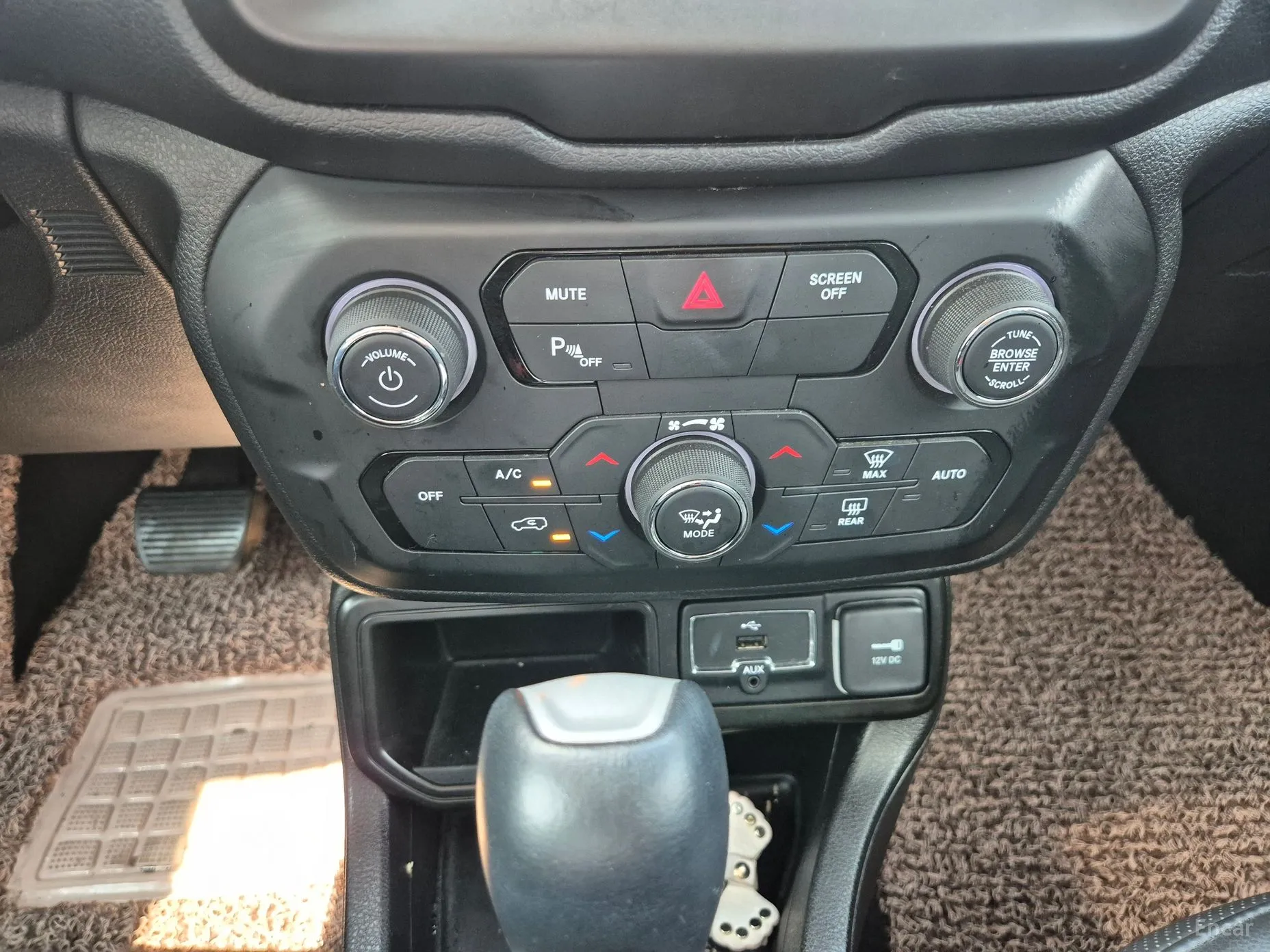 Jeep Renegade превью 9