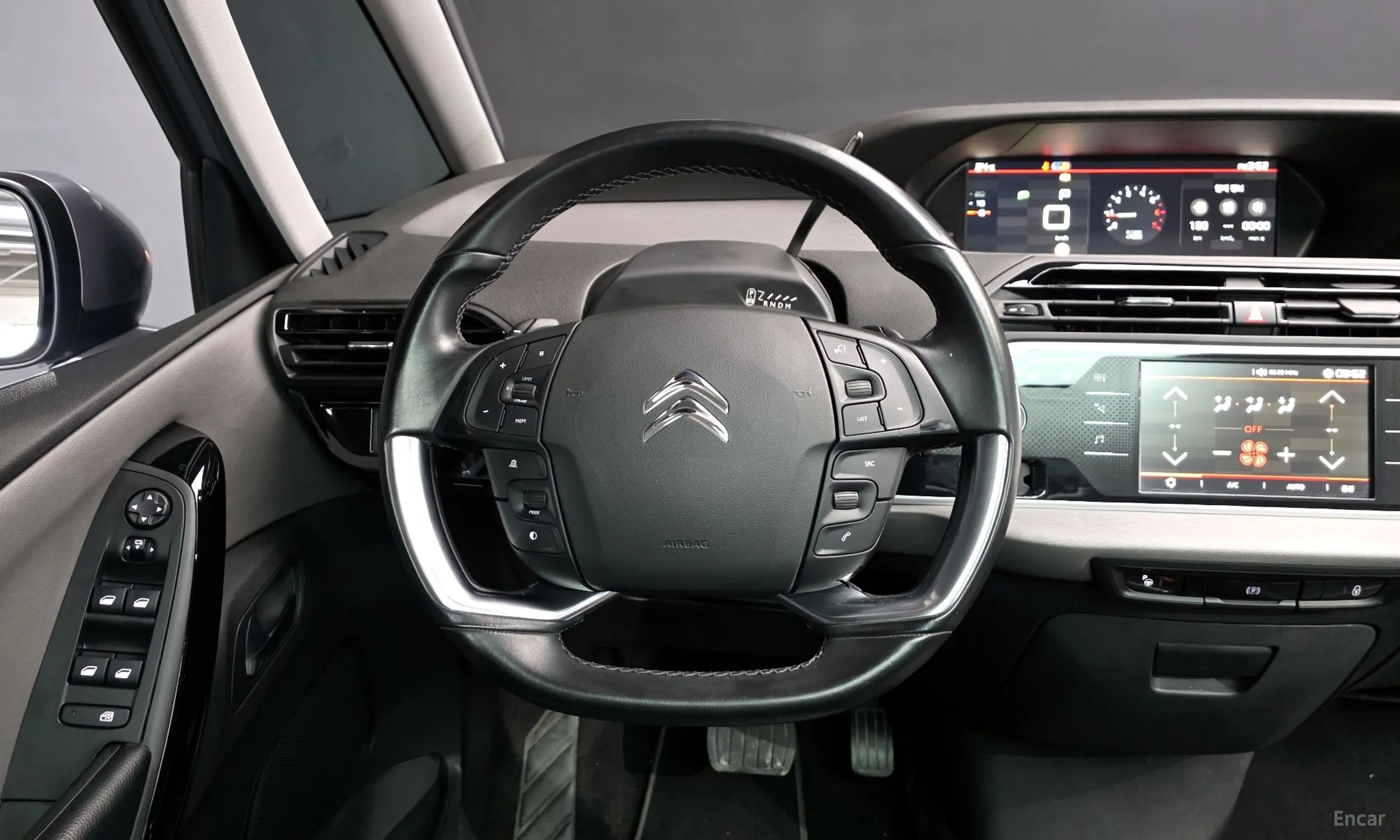 Citroën/DS Grand C4 Picasso превью 12