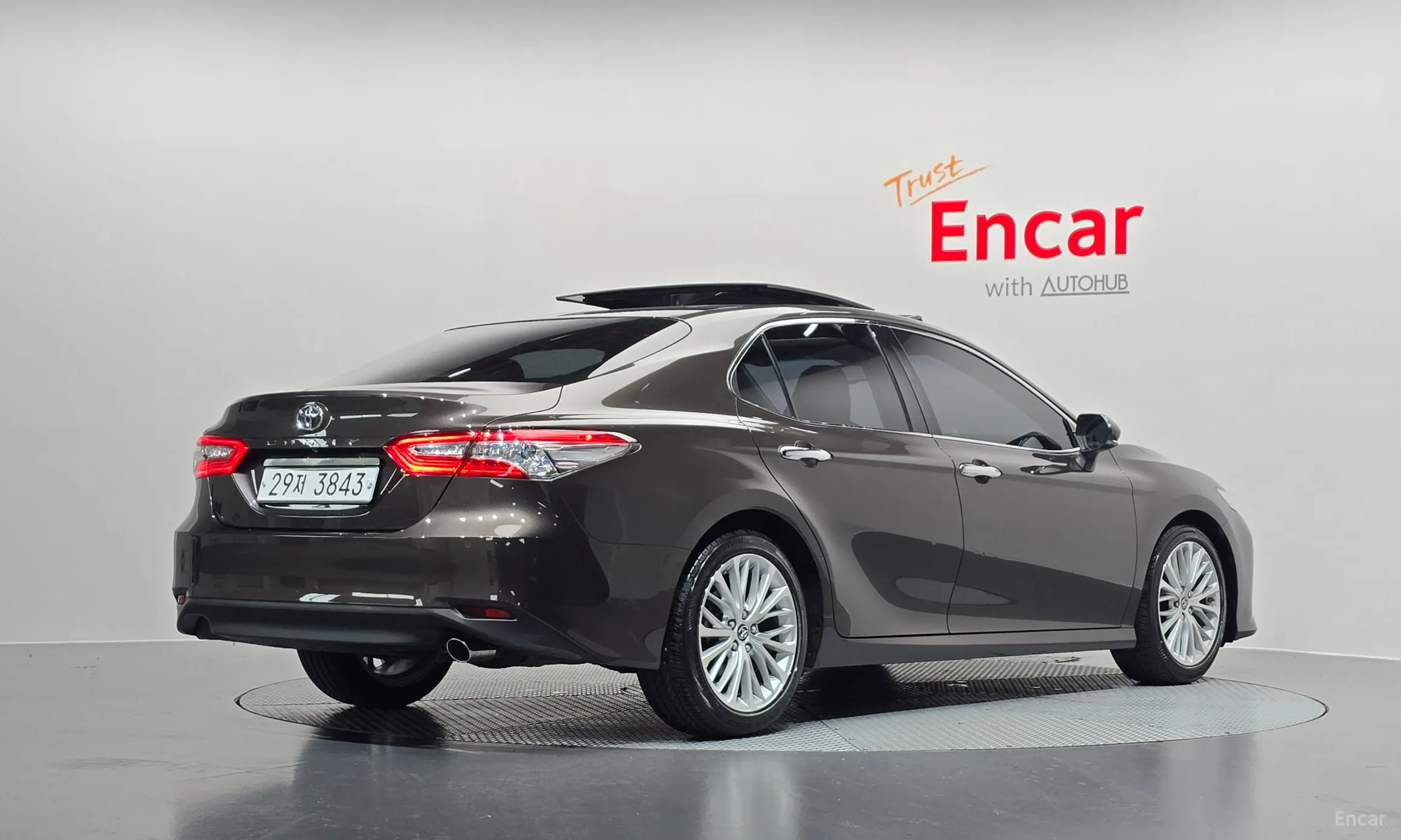 Toyota Camry (XV70) превью 2