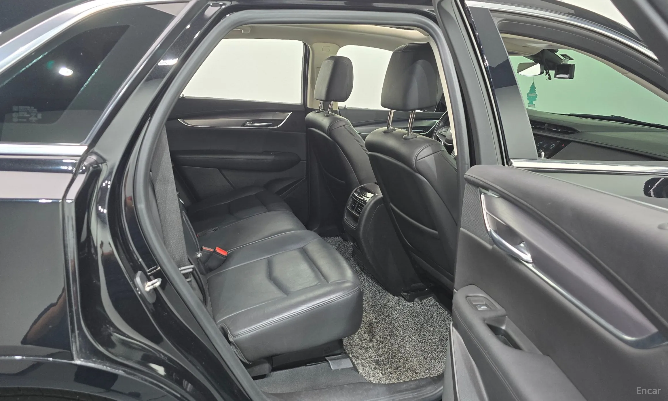 Cadillac XT5 превью 11