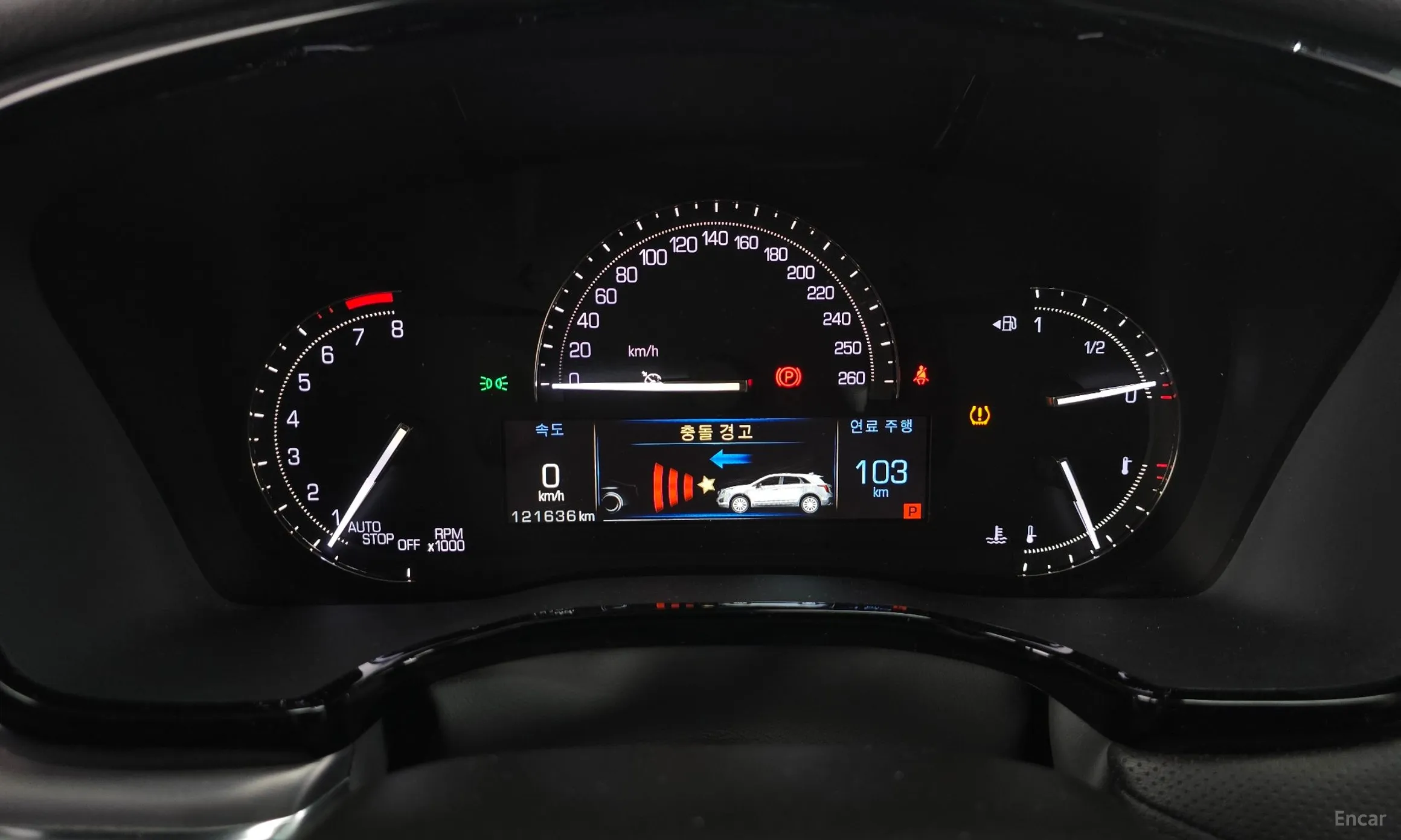 Cadillac XT5 превью 8