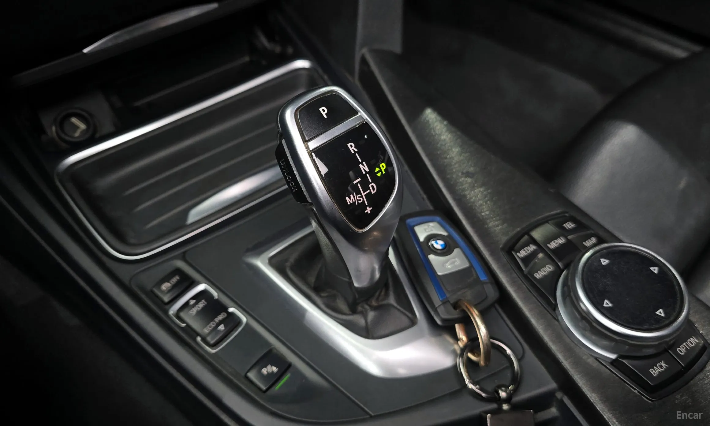 BMW Series 4 (F32) превью 9