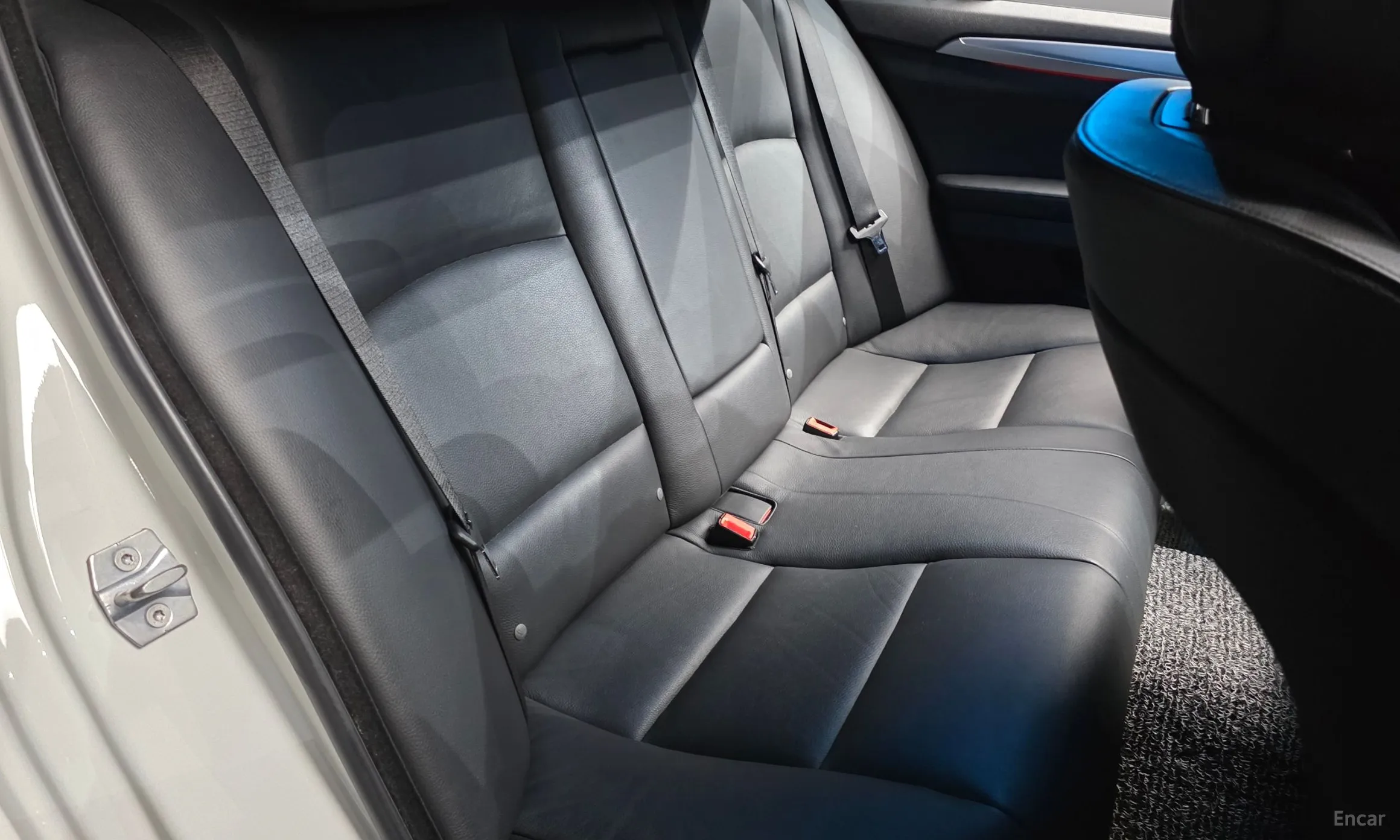 BMW 5 Series (F10) превью 11