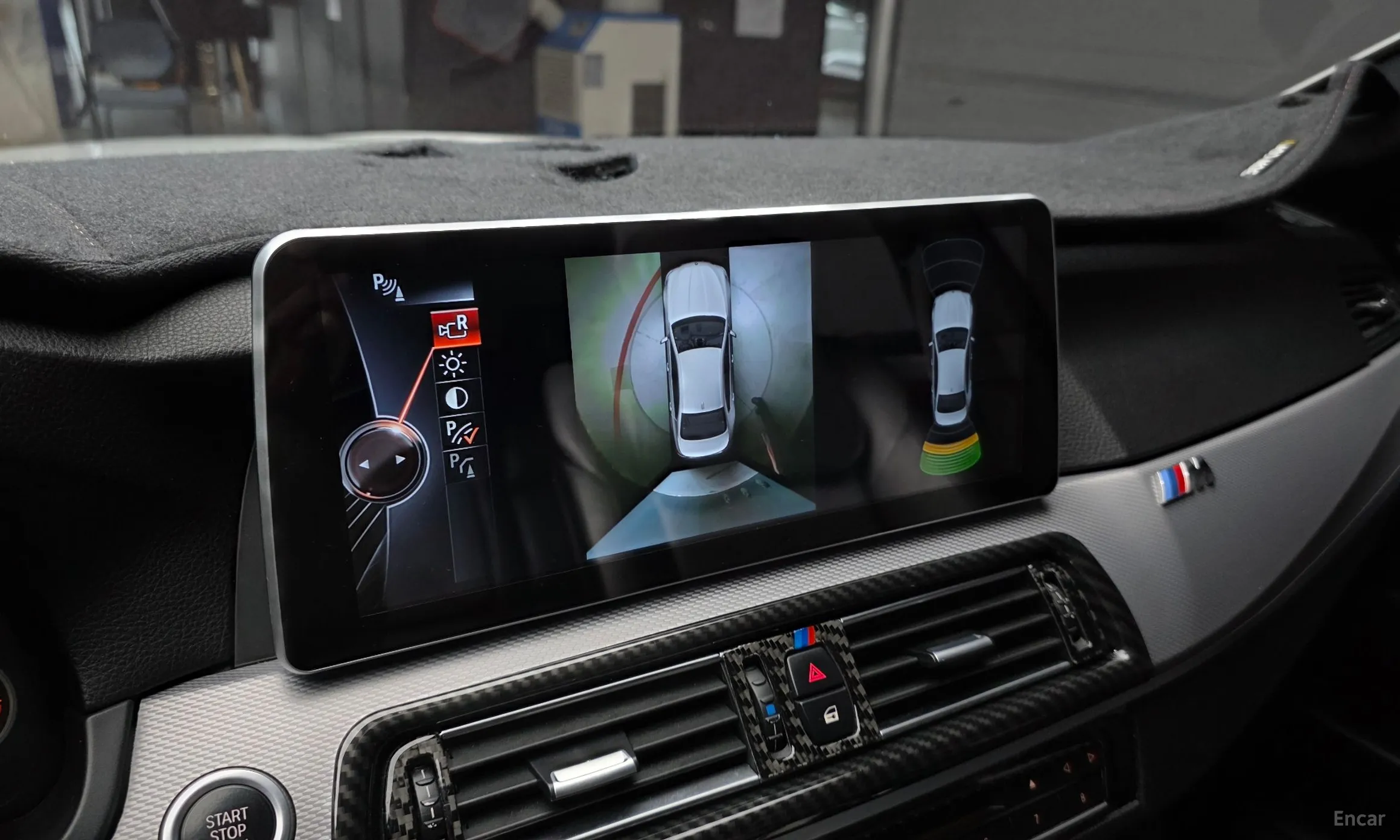BMW 5 Series (F10) превью 15