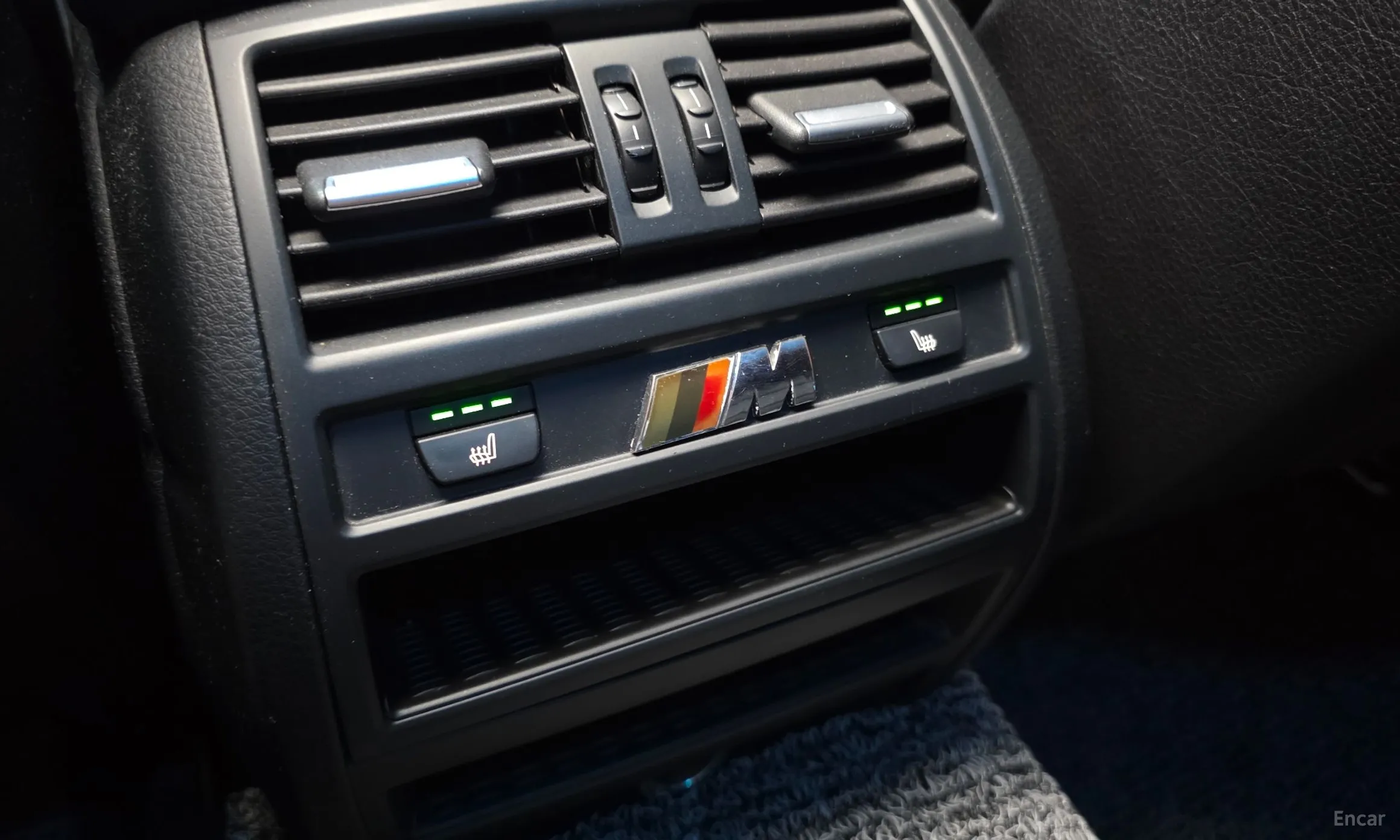 BMW 5 Series (F10) превью 17