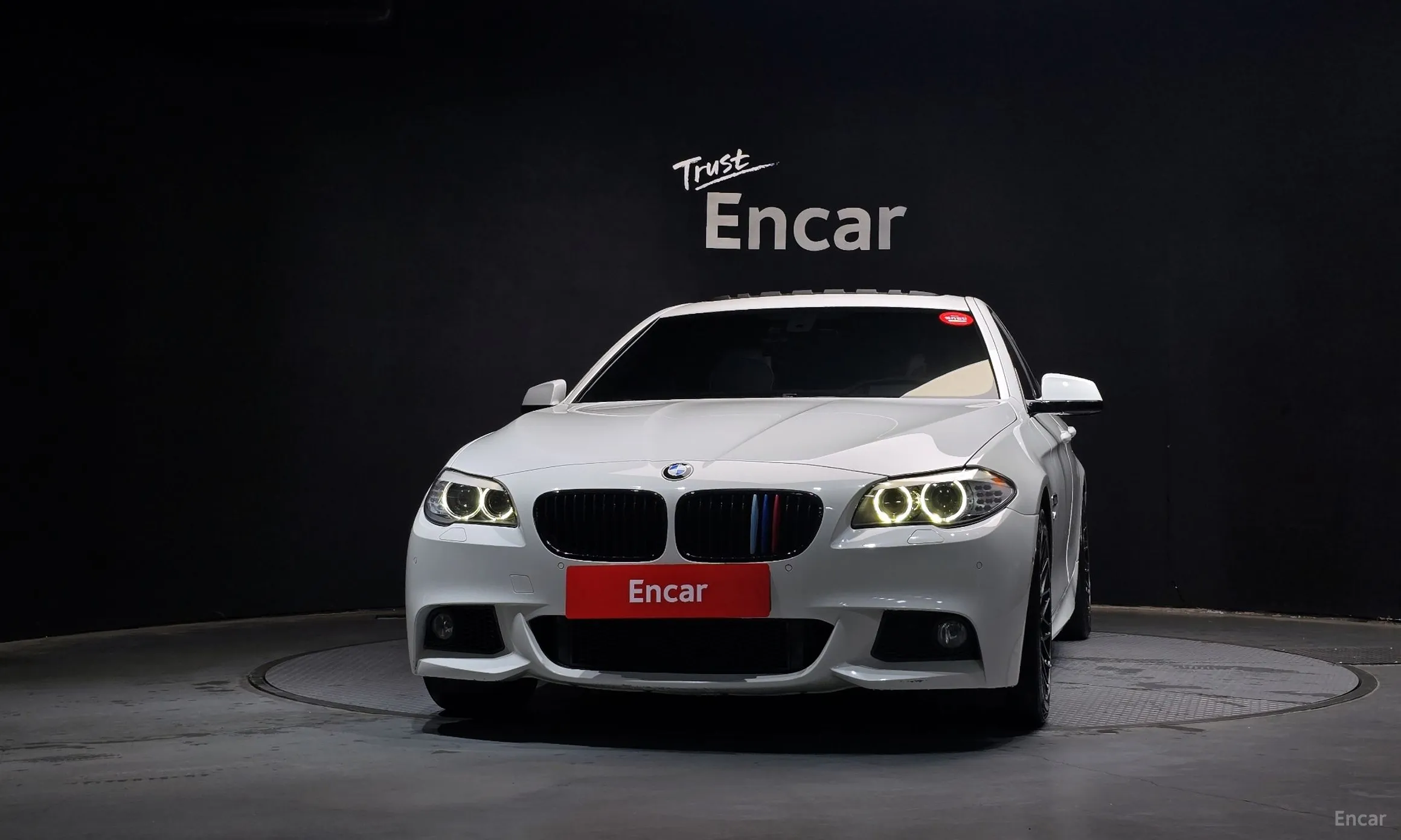 BMW 5 Series (F10) превью 3