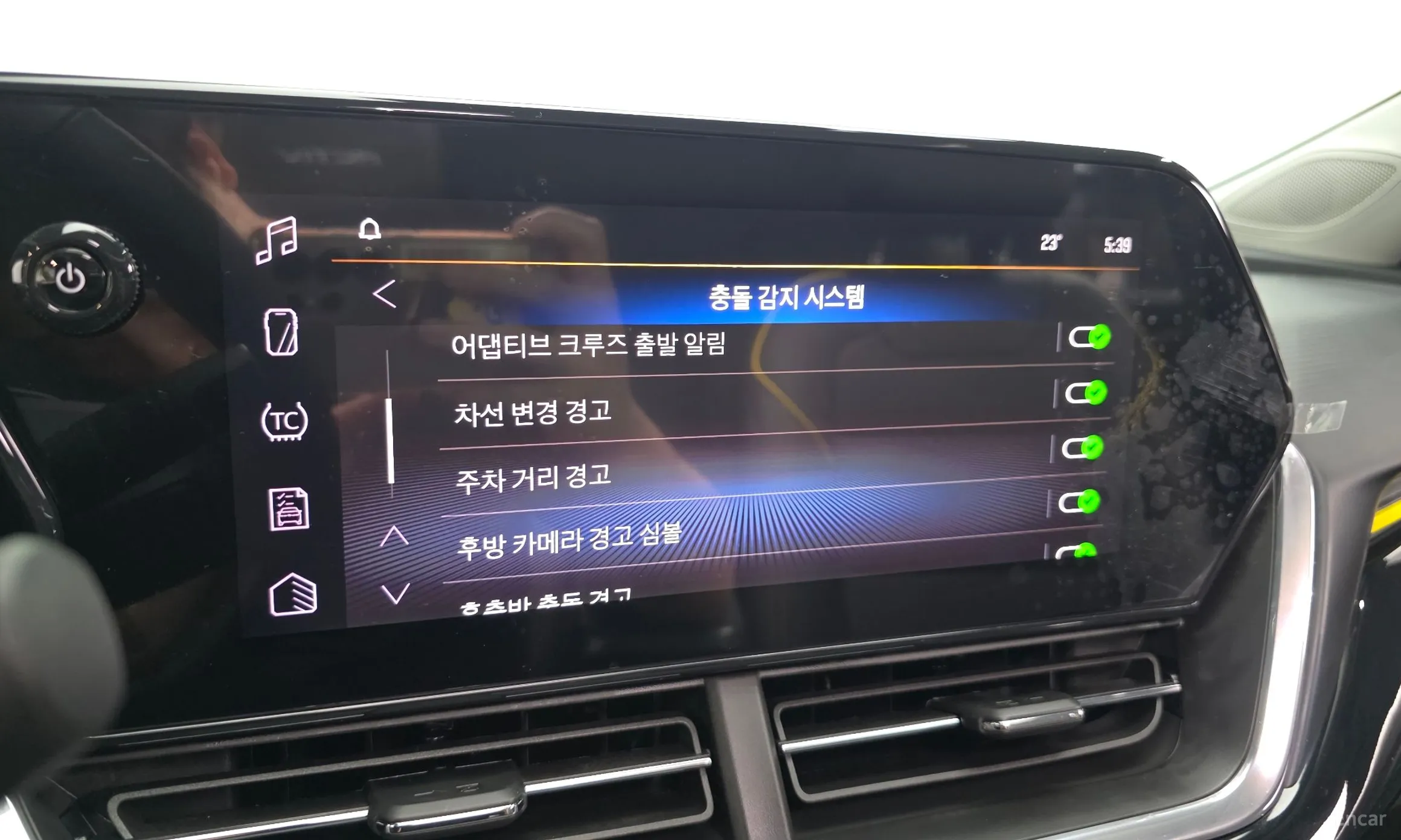 Chevrolet (GM Daewoo) Trax Crossover превью 16