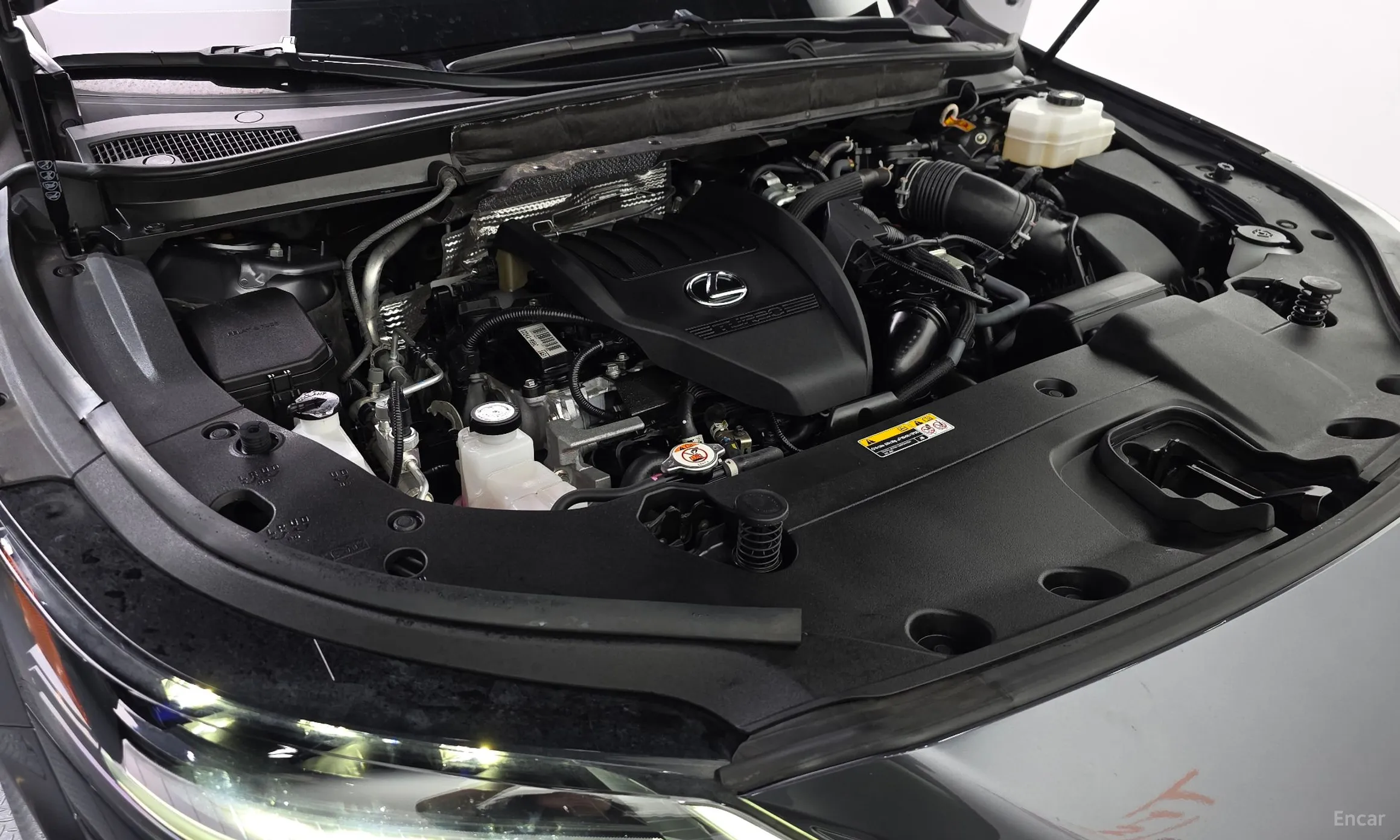Lexus RX500h 5th Generation превью 6
