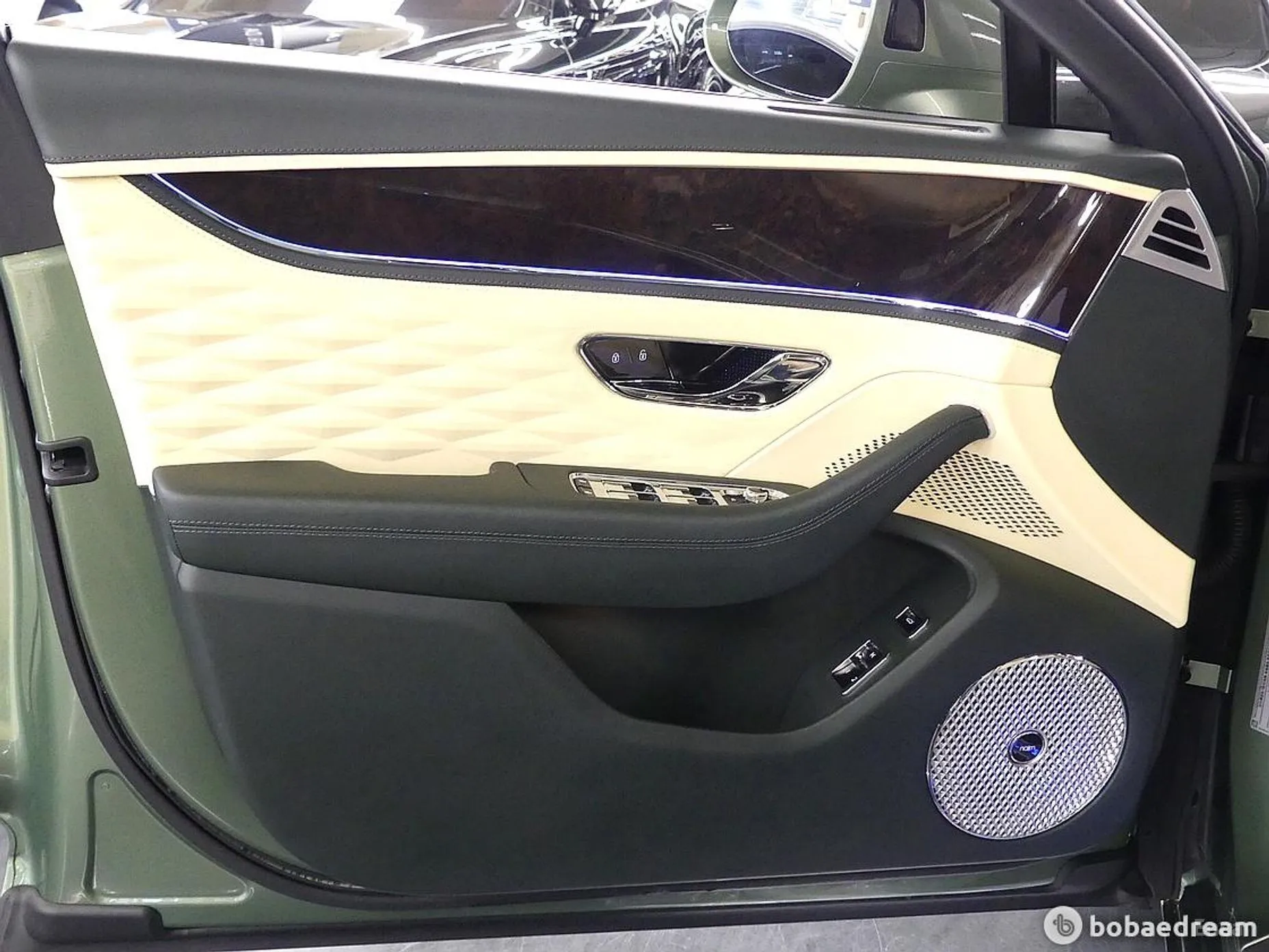 Bentley Flying Spur 3rd Generation превью 11