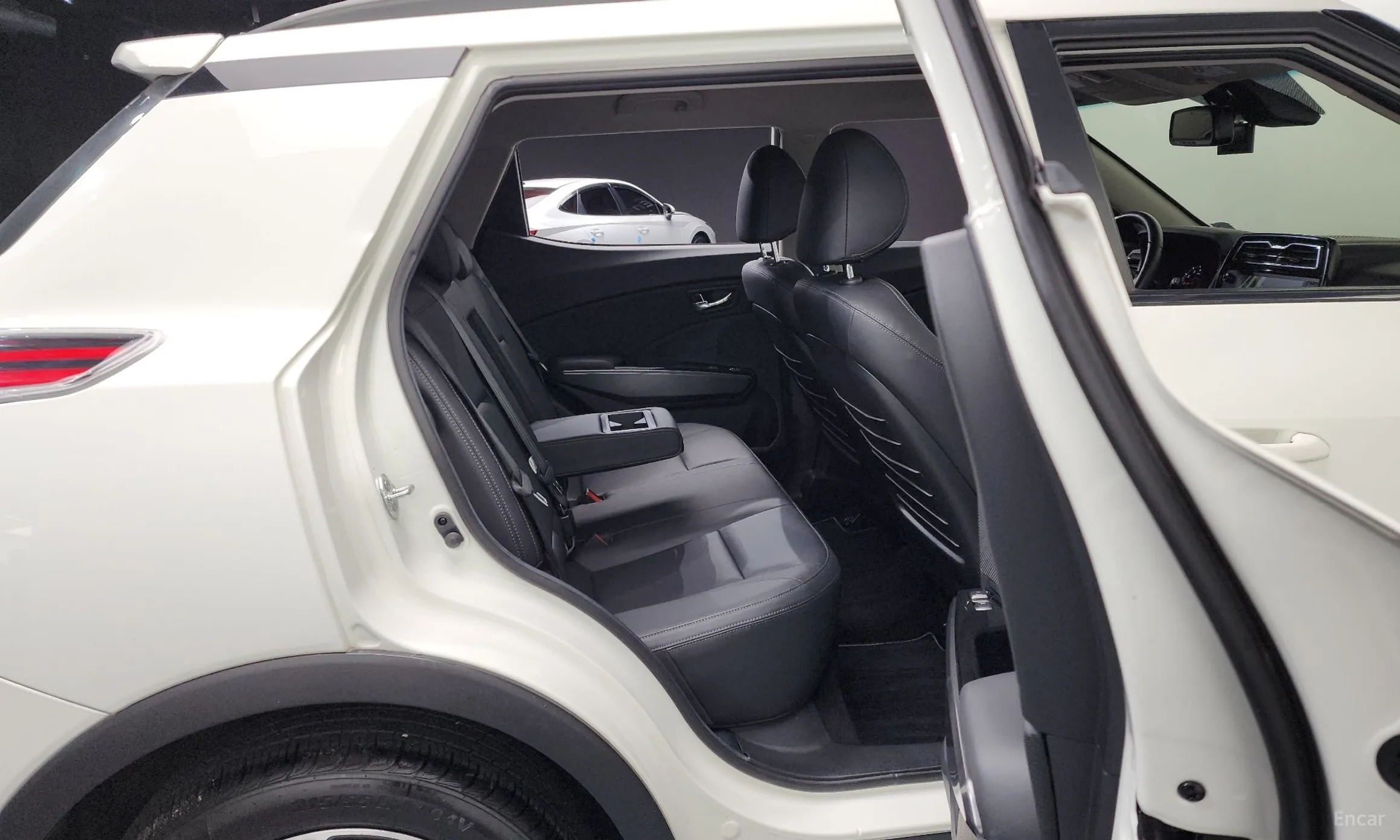 KG Mobility (SsangYong) Berry New Tivoli превью 11