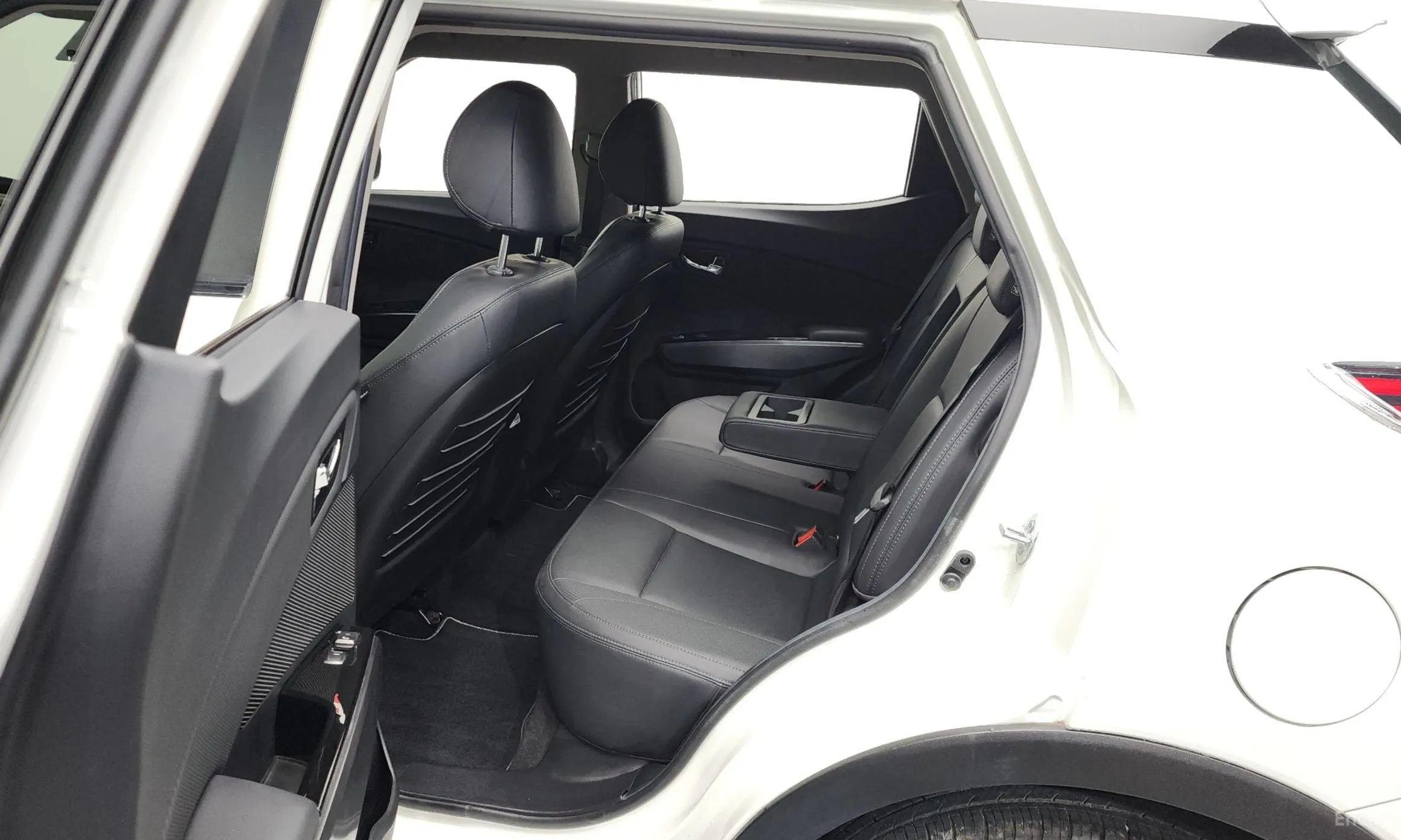 KG Mobility (SsangYong) Berry New Tivoli превью 12