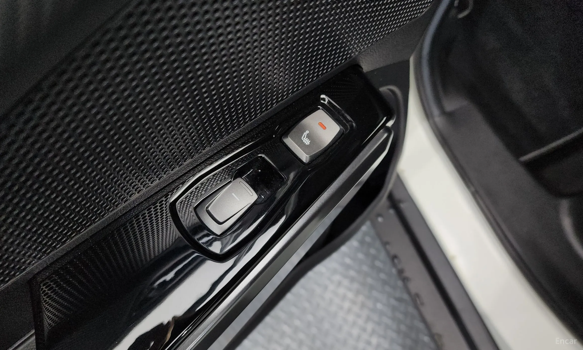 KG Mobility (SsangYong) Berry New Tivoli превью 19