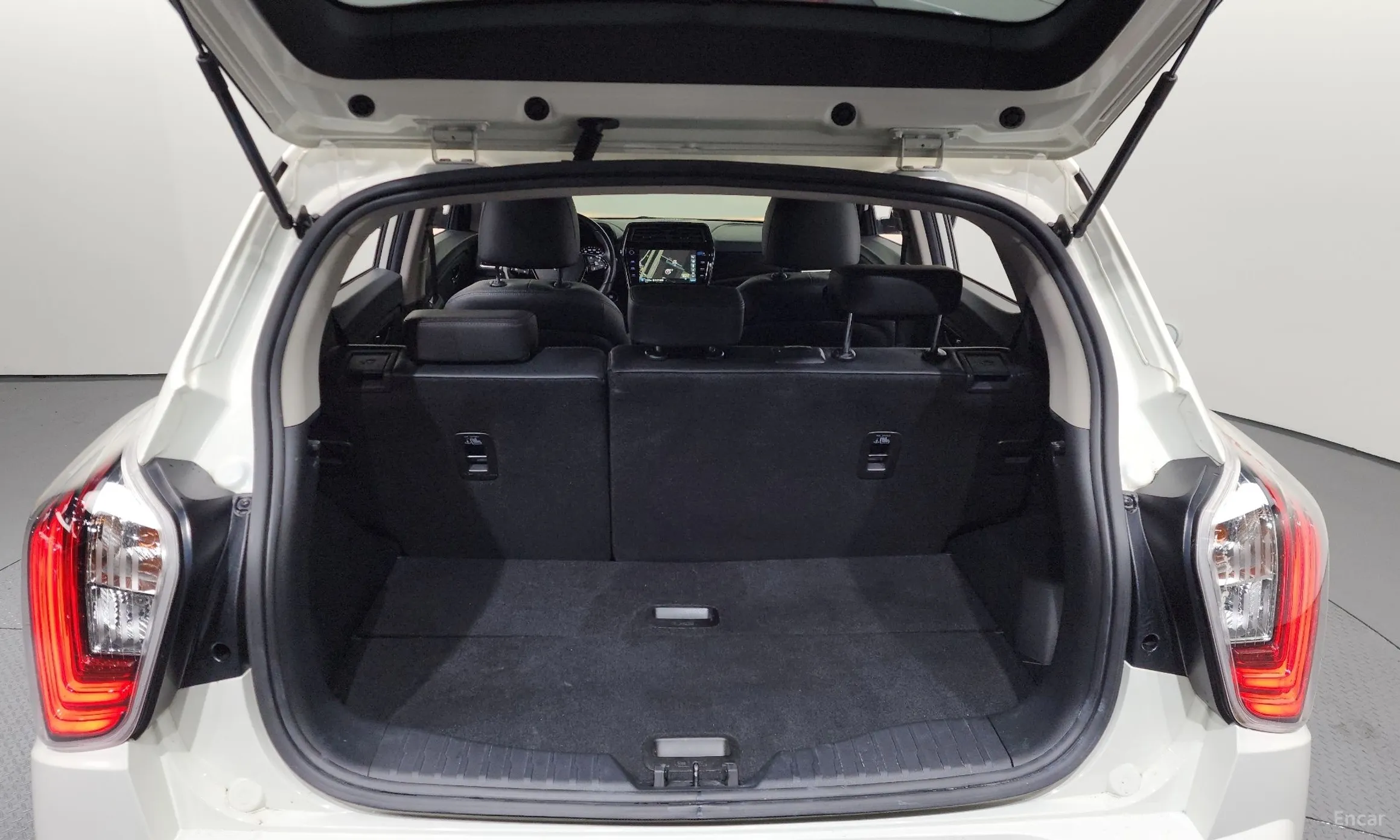 KG Mobility (SsangYong) Berry New Tivoli превью 20