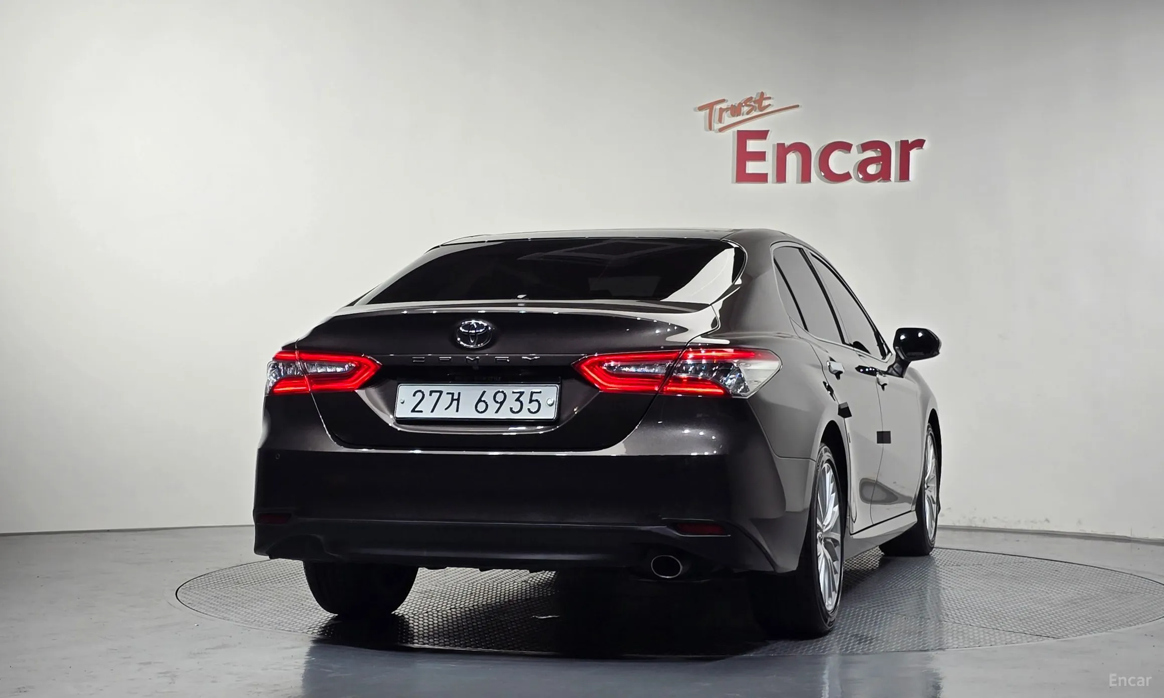 Toyota Camry (XV70) превью 4
