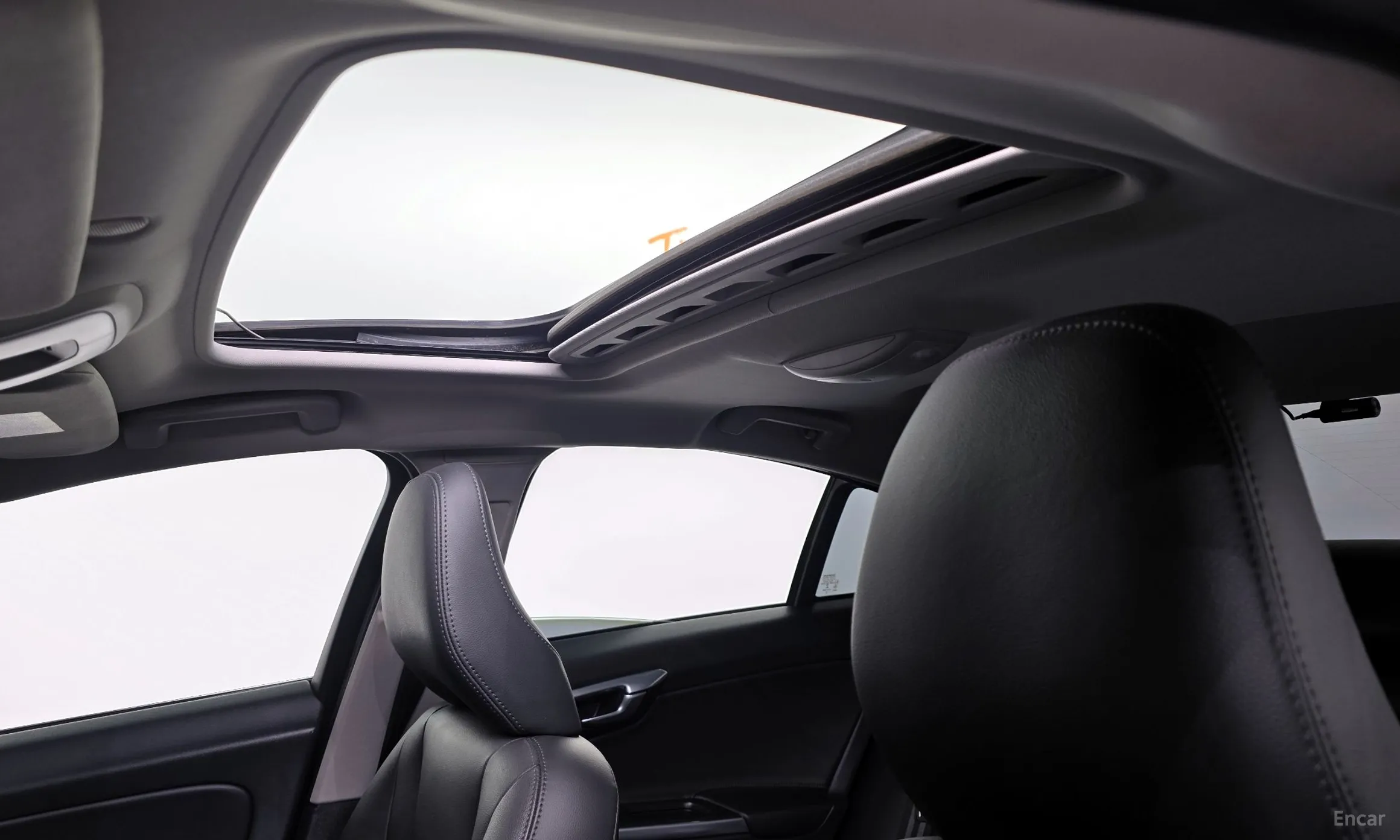 Volvo S60 превью 12