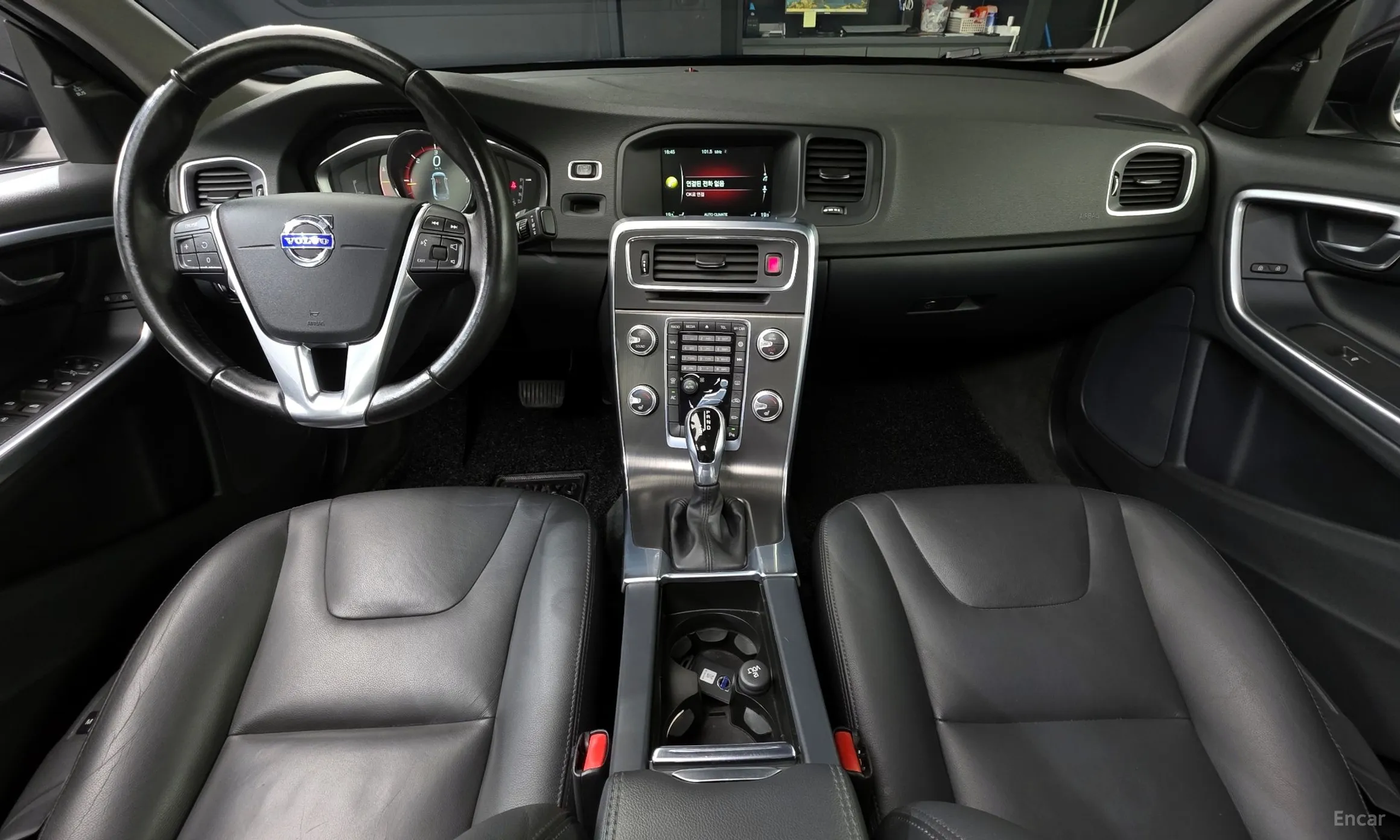 Volvo S60 превью 7