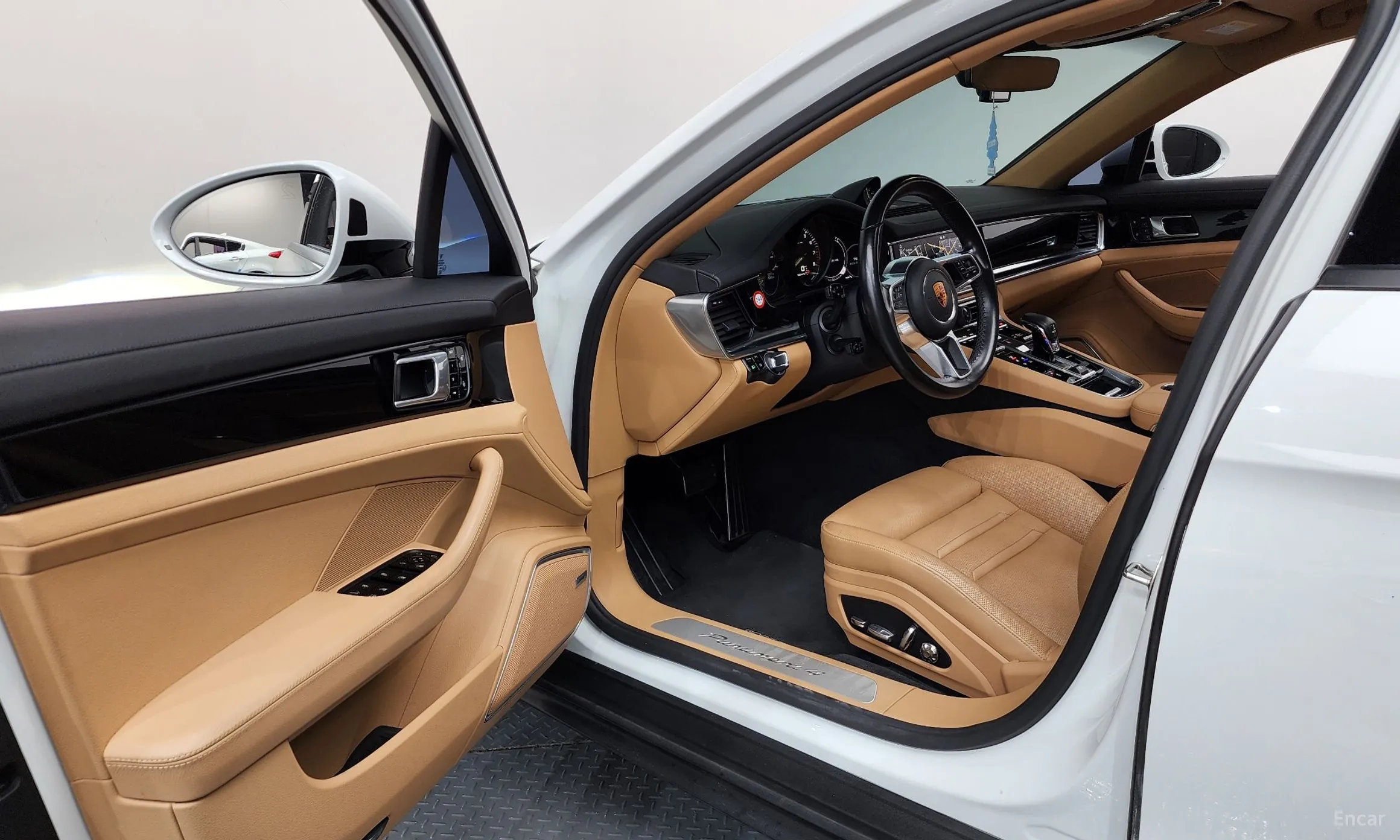 Porsche Panamera (971) превью 10