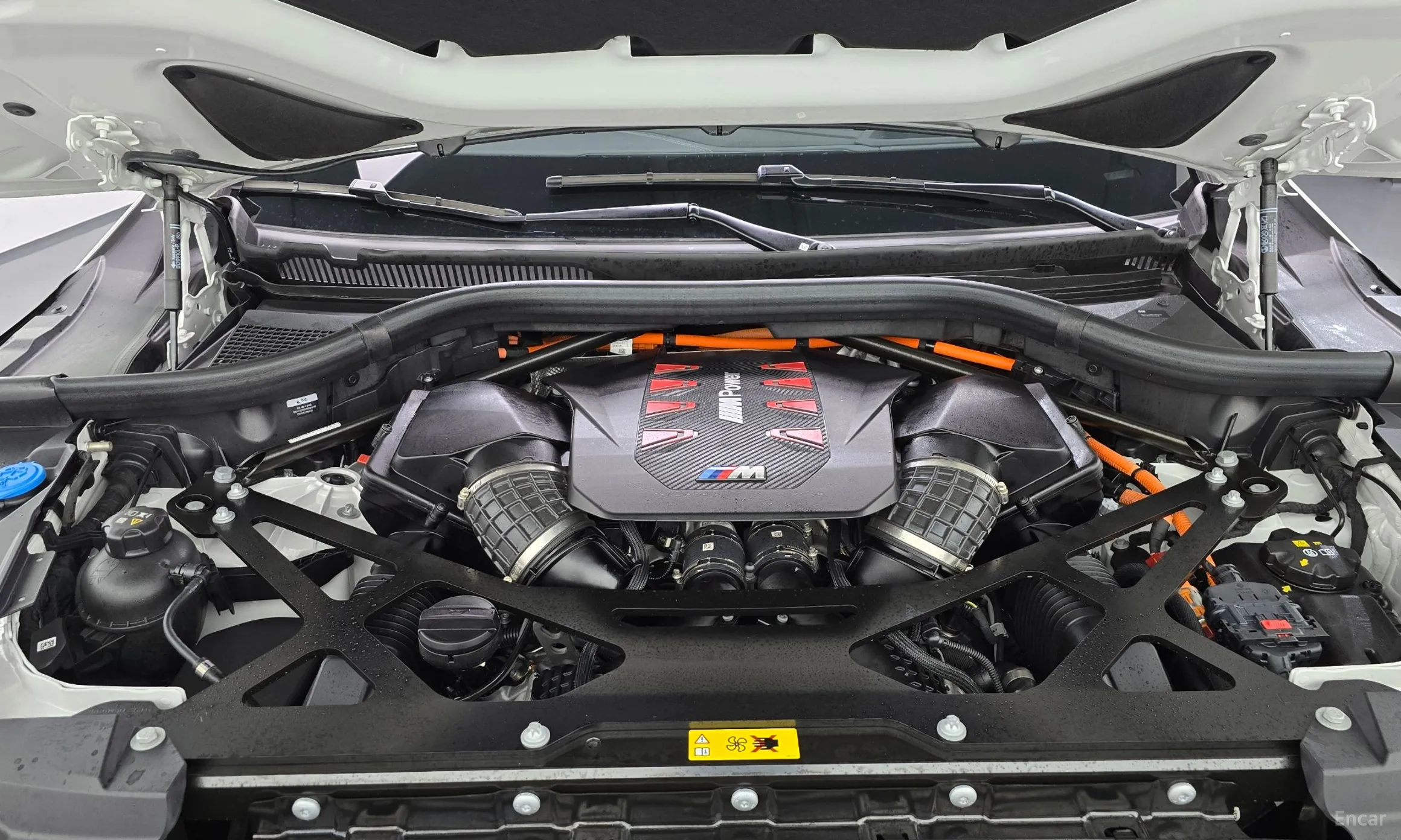 BMW XM (G09) превью 6