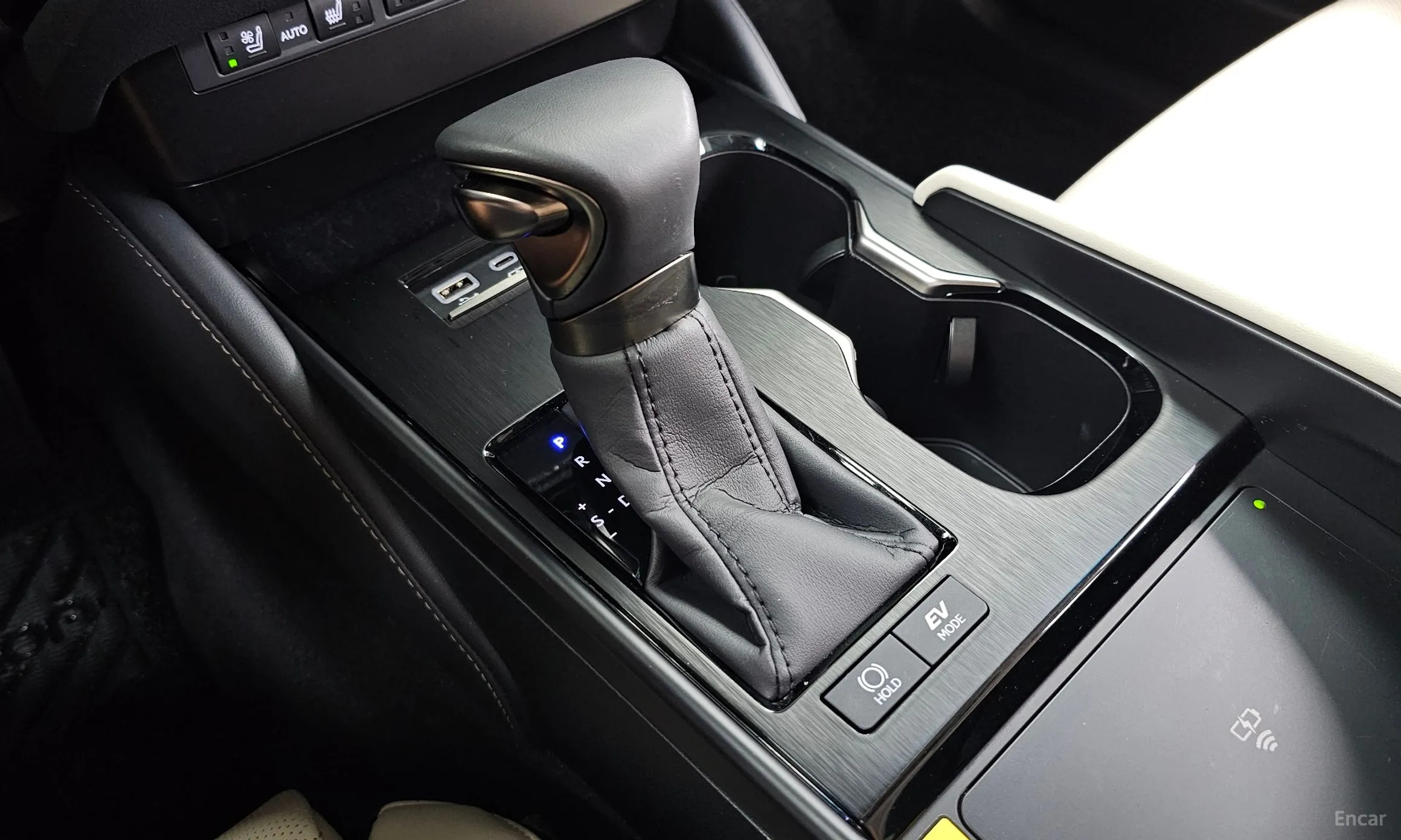 Lexus ES300h 7th Generation превью 9