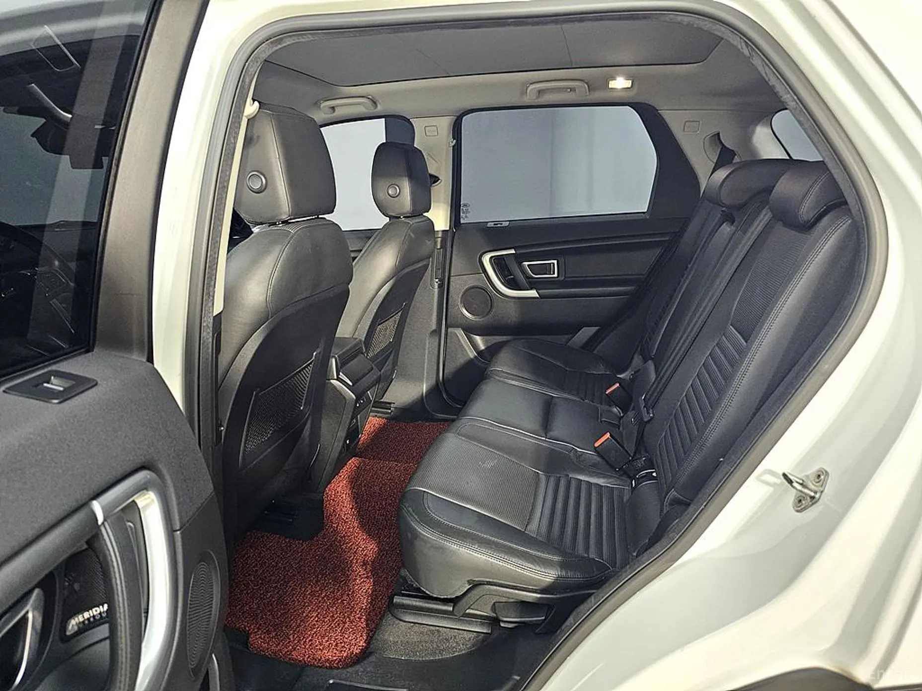Land Rover Discovery Sports превью 20