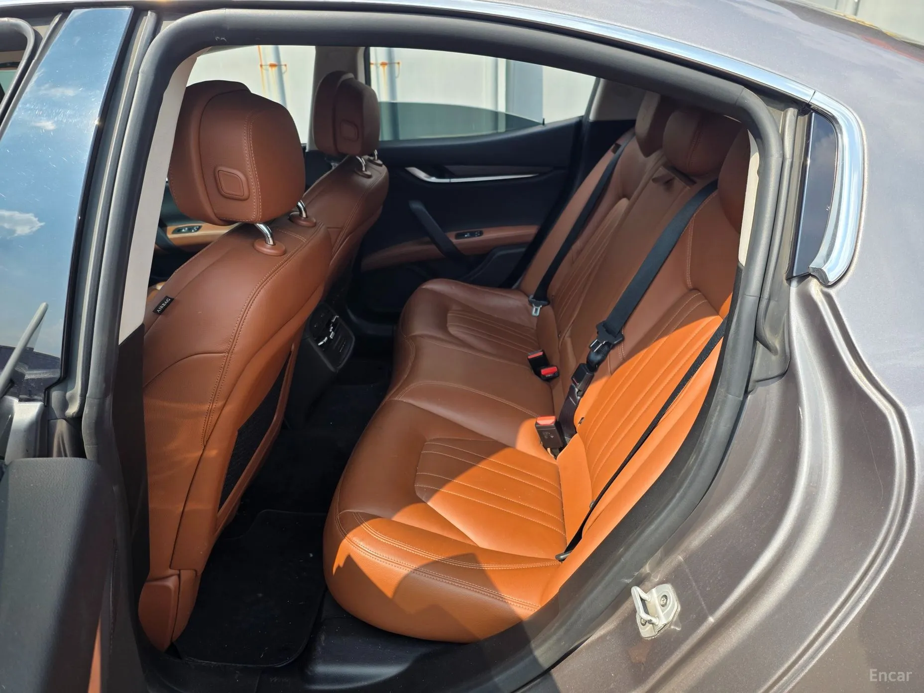 Maserati Ghibli превью 4