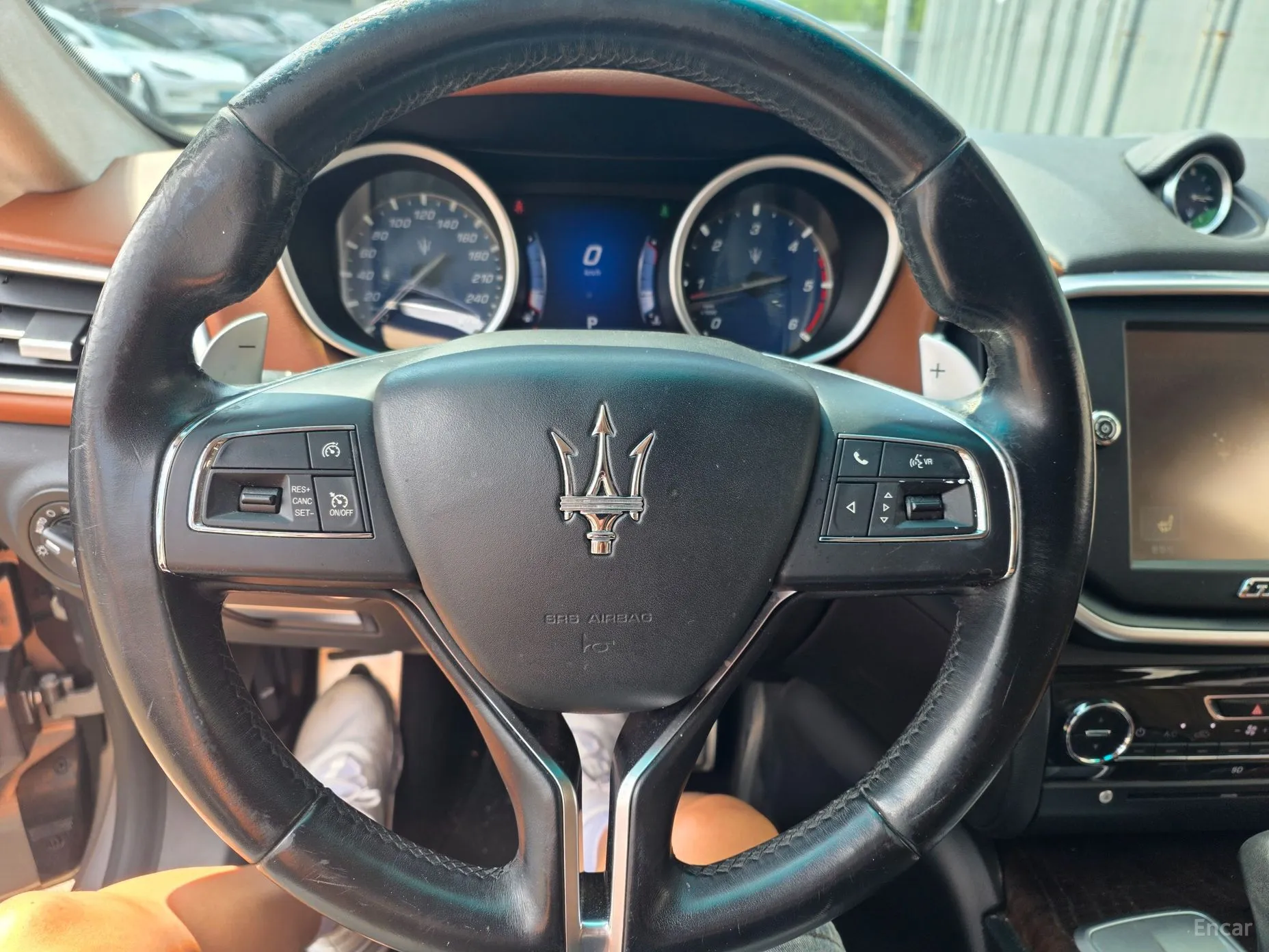 Maserati Ghibli превью 6