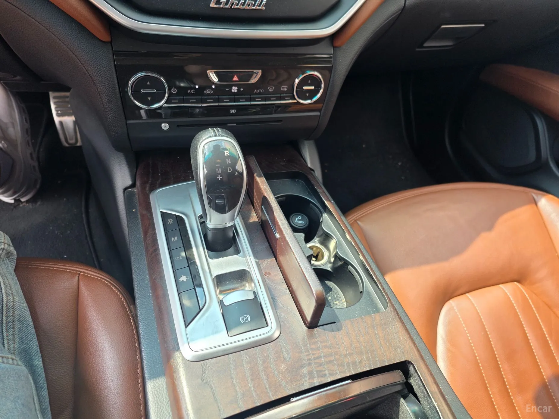 Maserati Ghibli превью 8