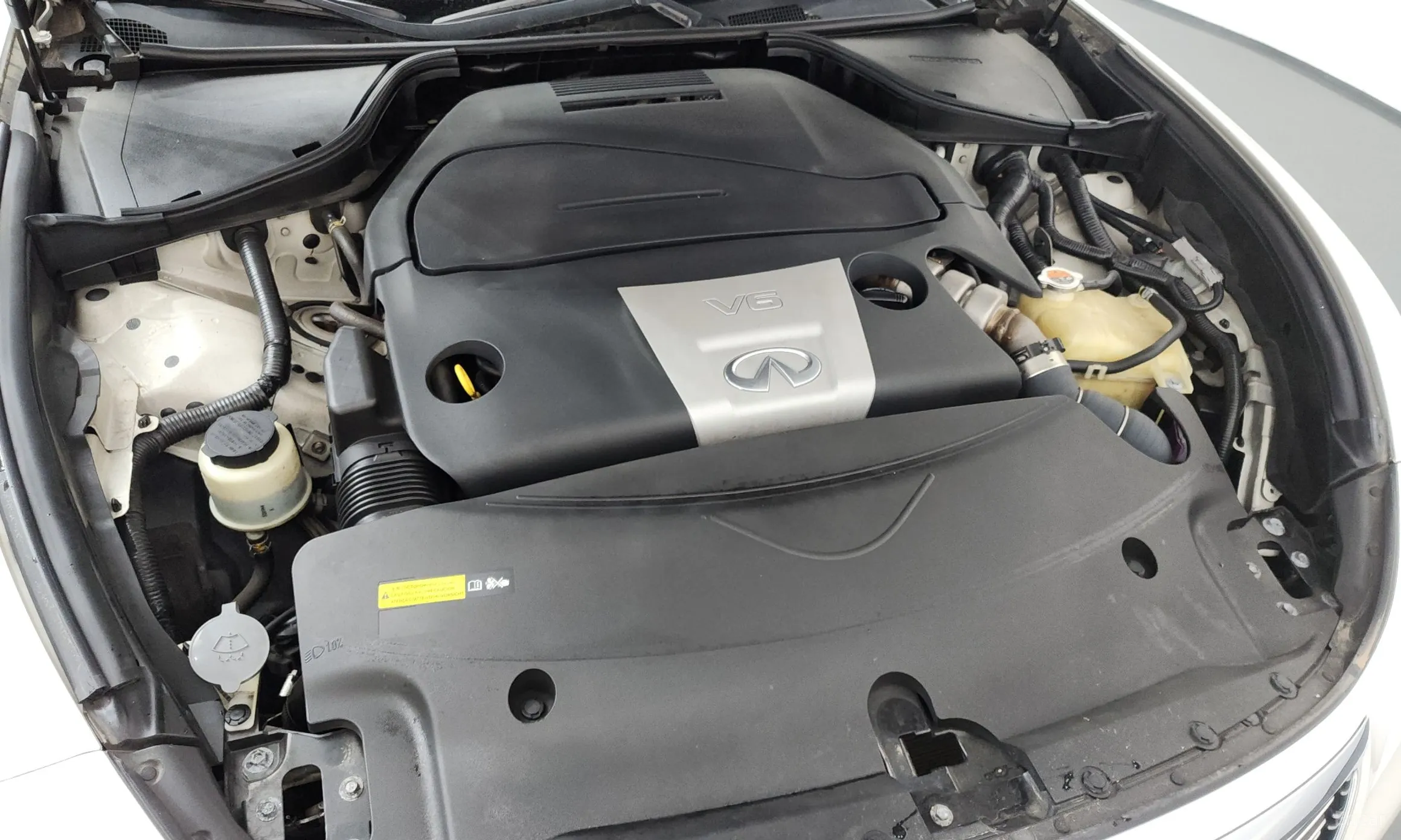 Infiniti Q70 превью 6