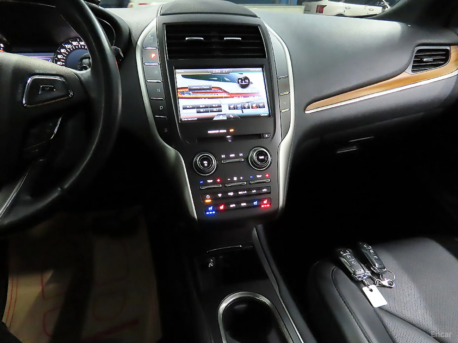Lincoln MKC превью 11