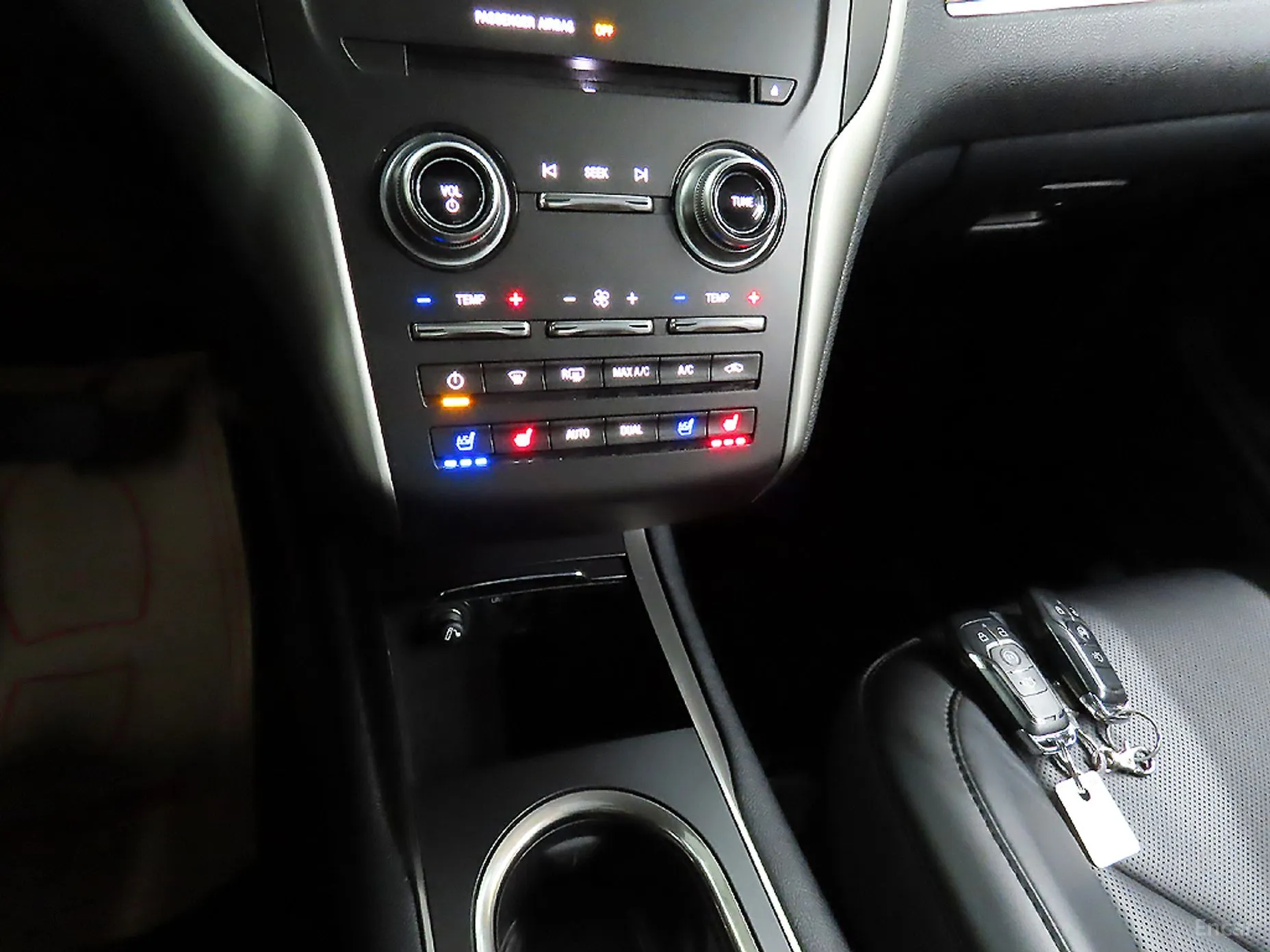 Lincoln MKC превью 14