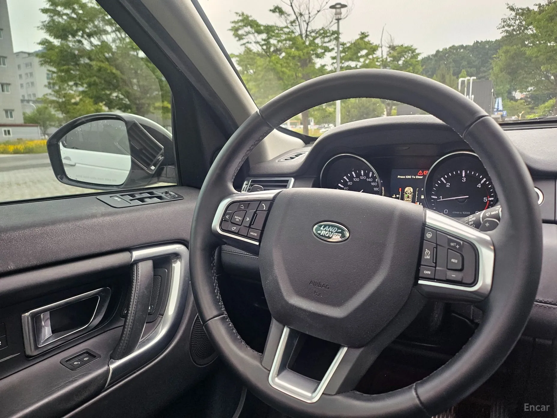 Land Rover Discovery Sports превью 17