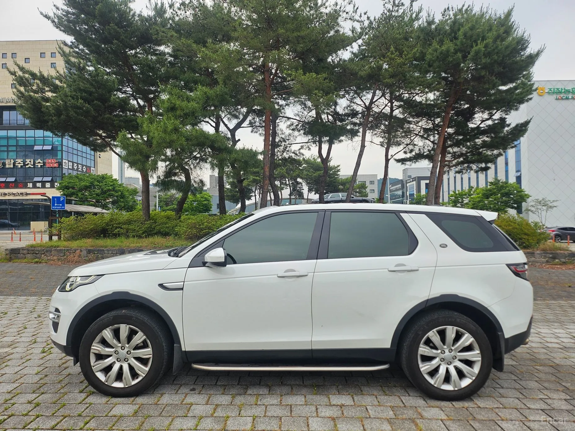 Land Rover Discovery Sports превью 4