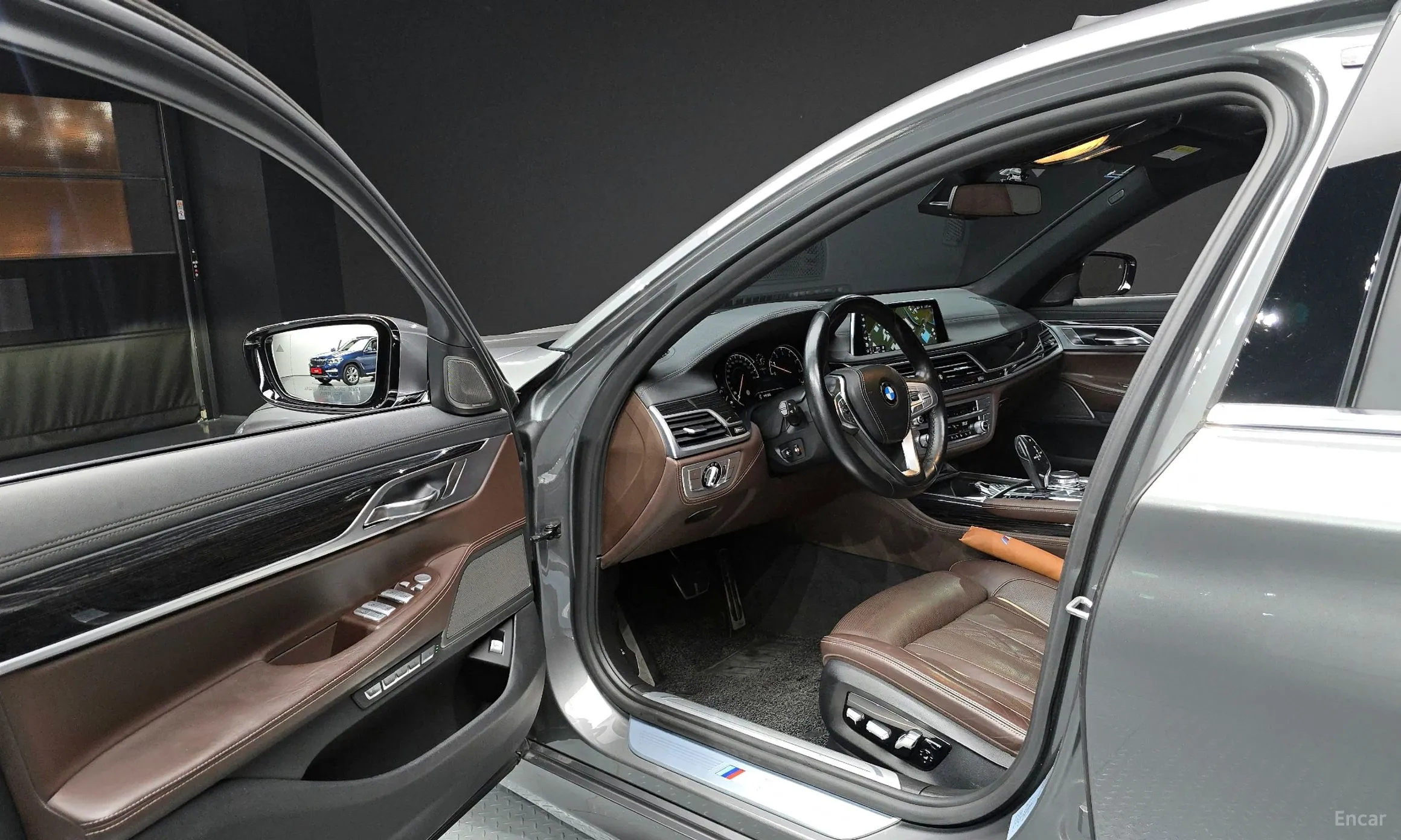 BMW 7 Series (G11) превью 10