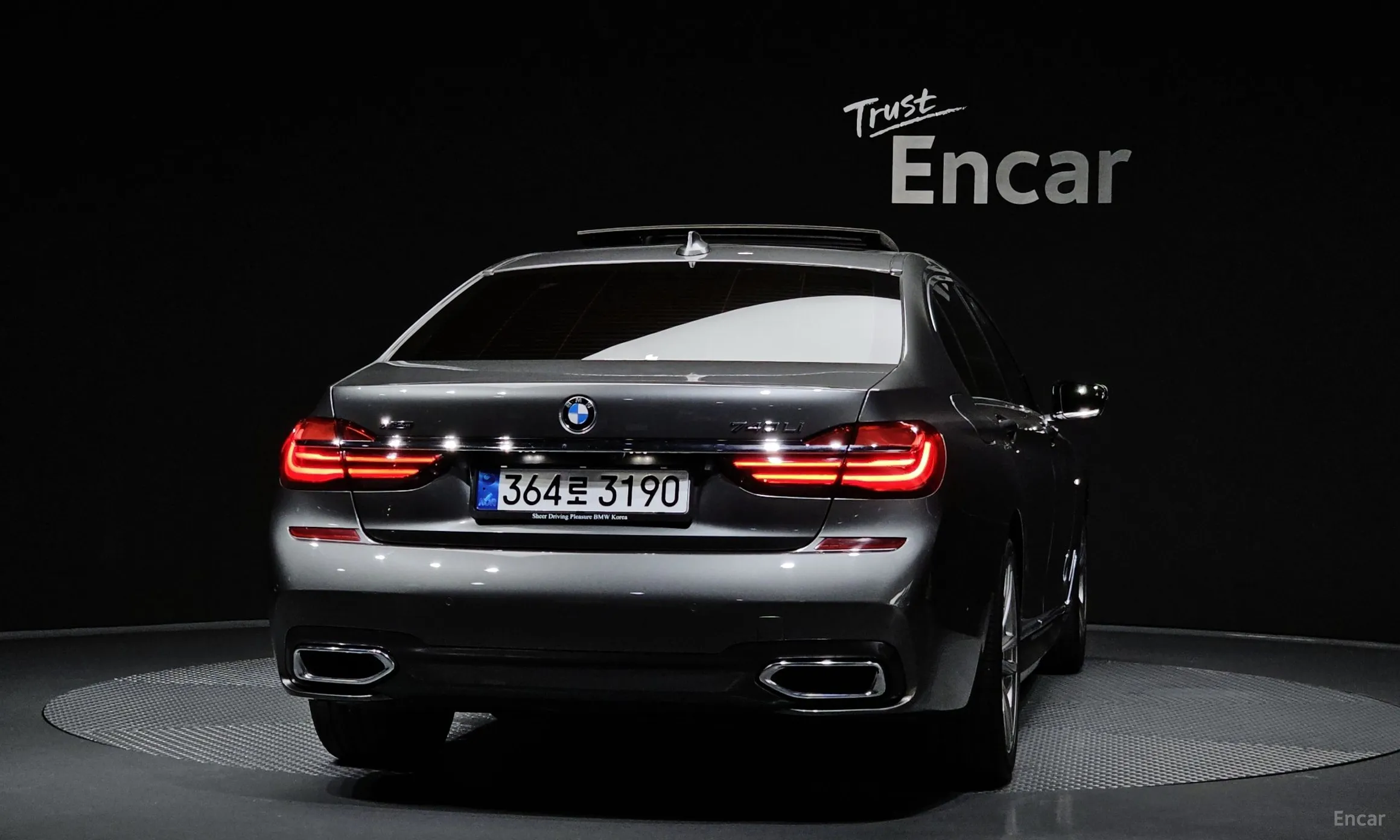 BMW 7 Series (G11) превью 4