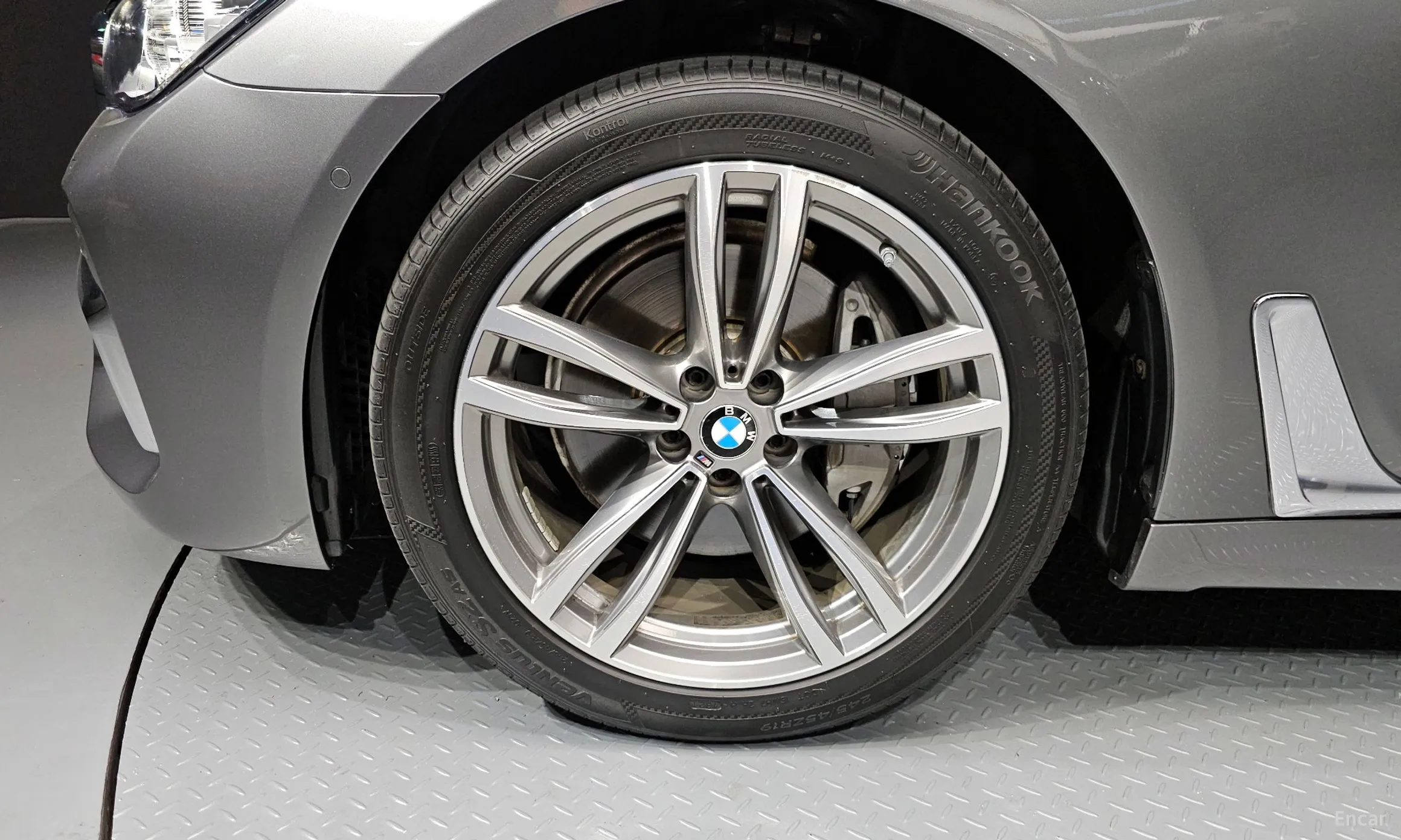 BMW 7 Series (G11) превью 5