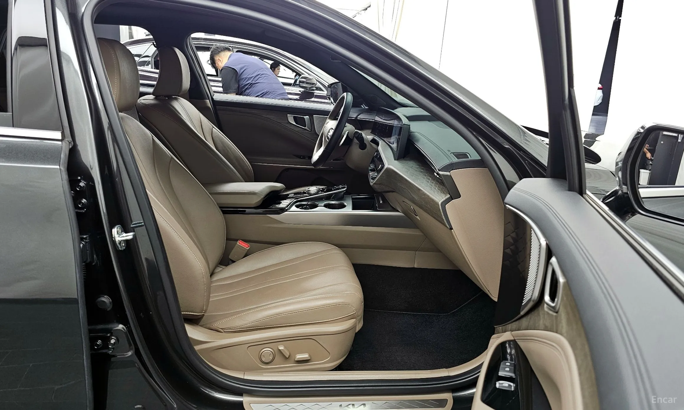 Kia K8 превью 11