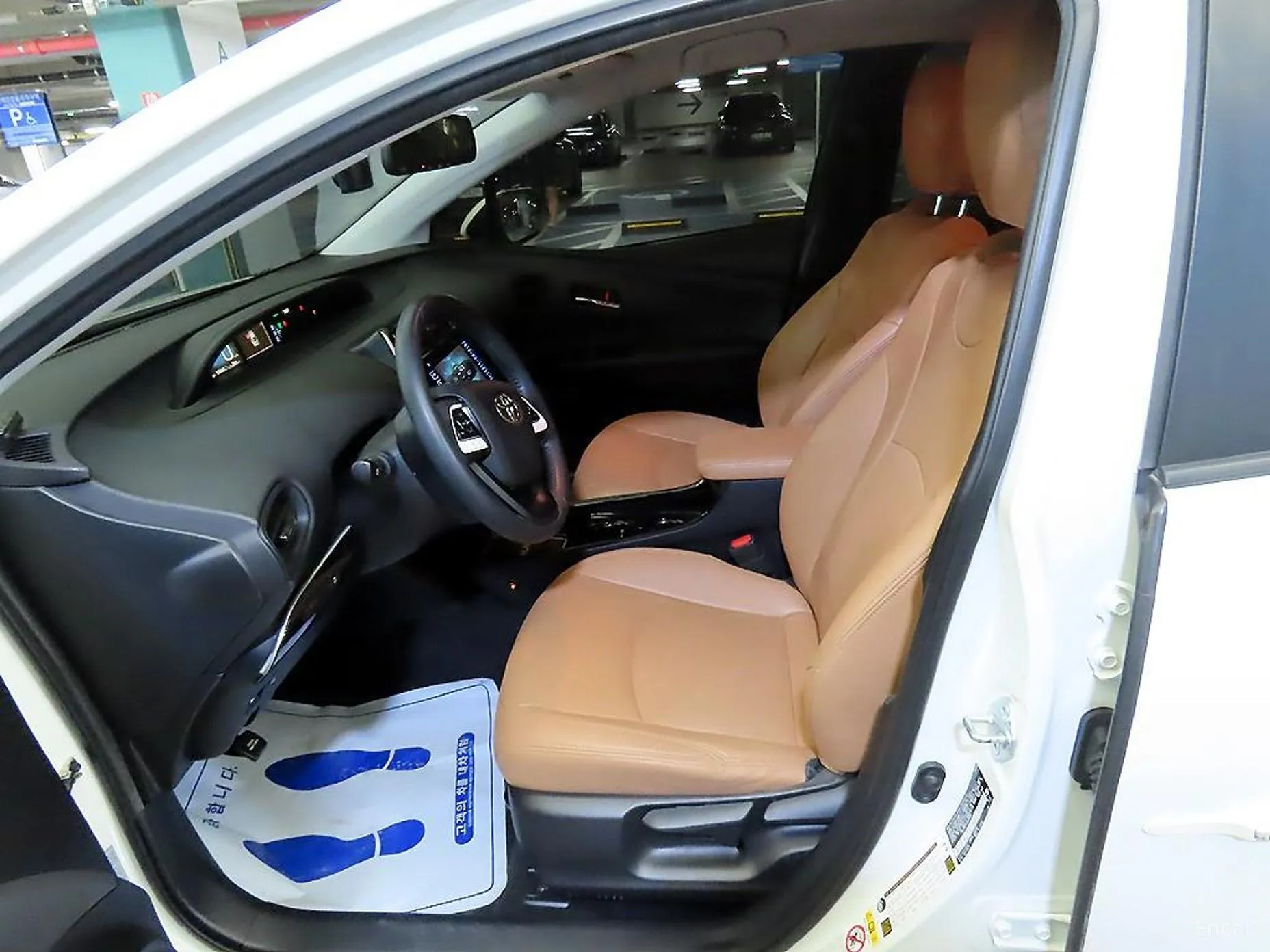 Toyota Prius 4th Generation превью 6