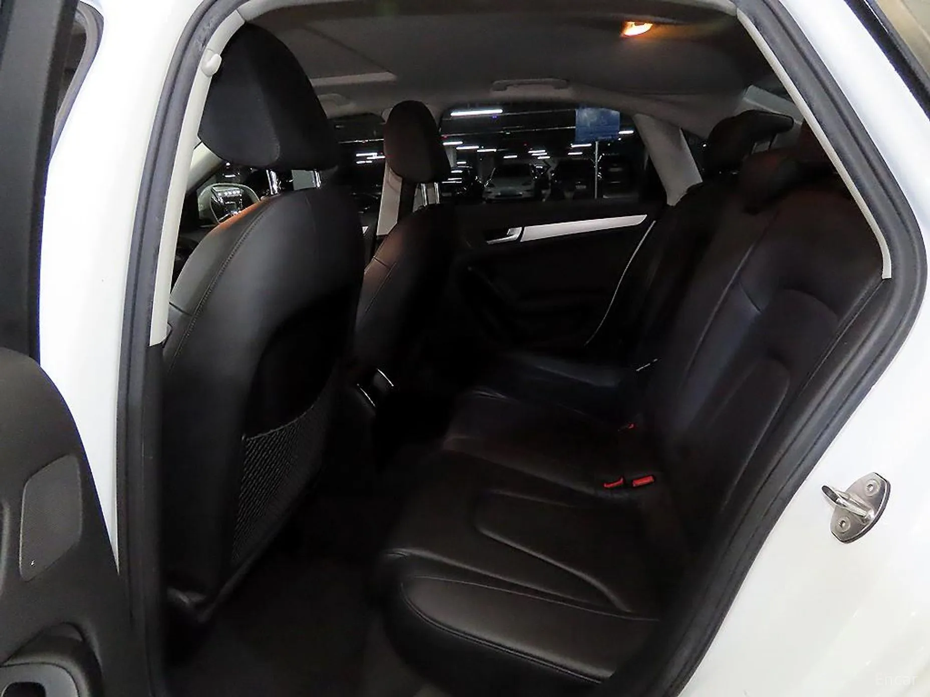 Audi New A4 превью 10