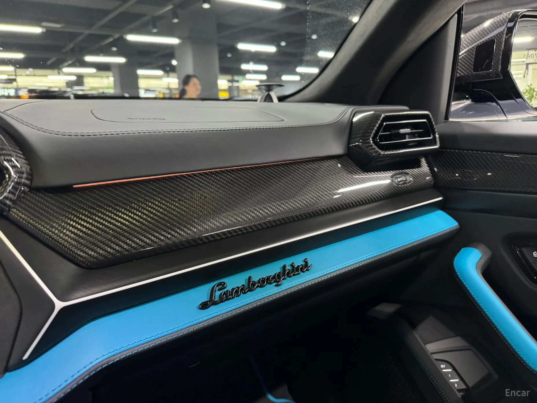 Lamborghini Urus превью 11