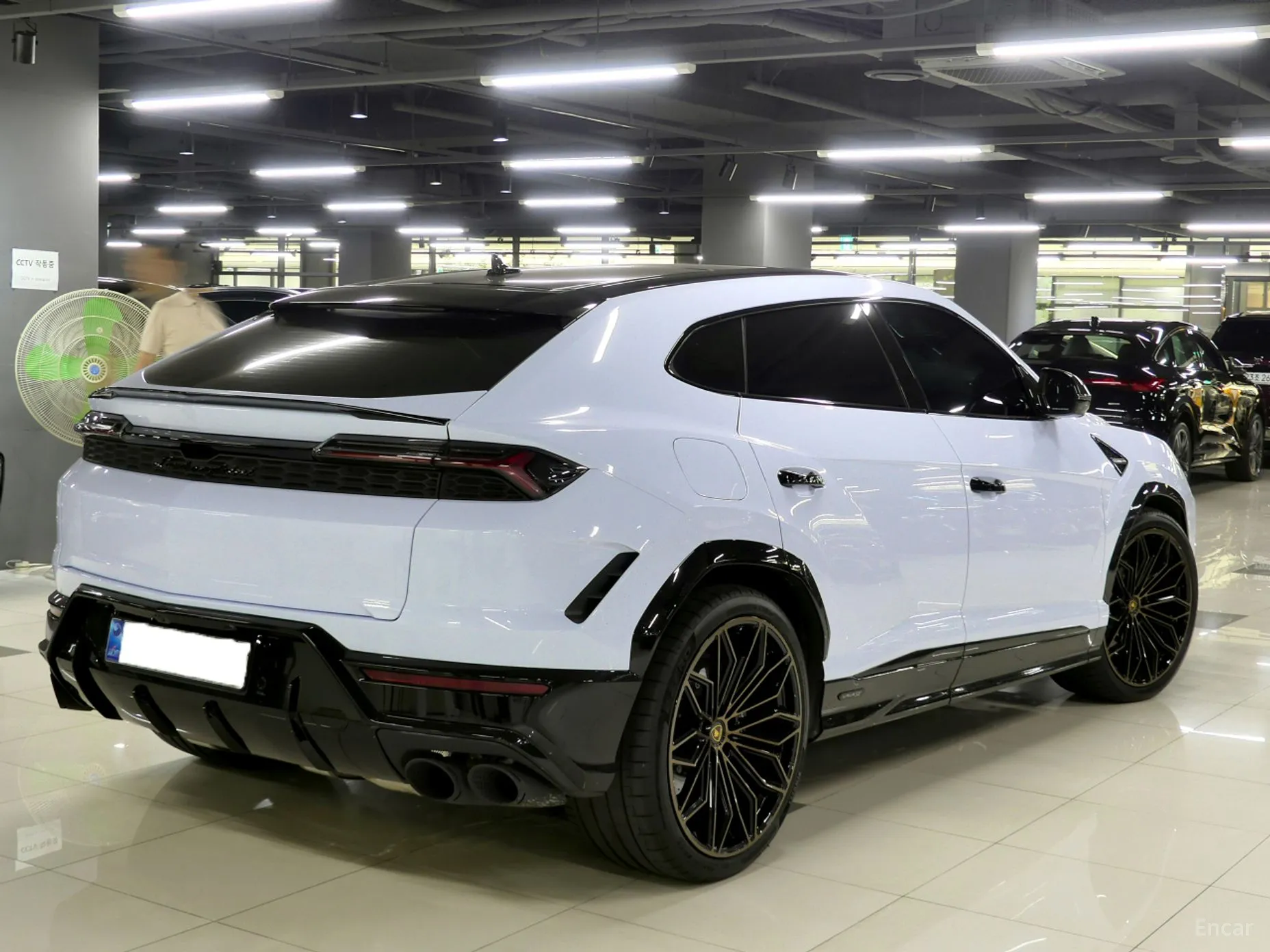 Lamborghini Urus превью 3