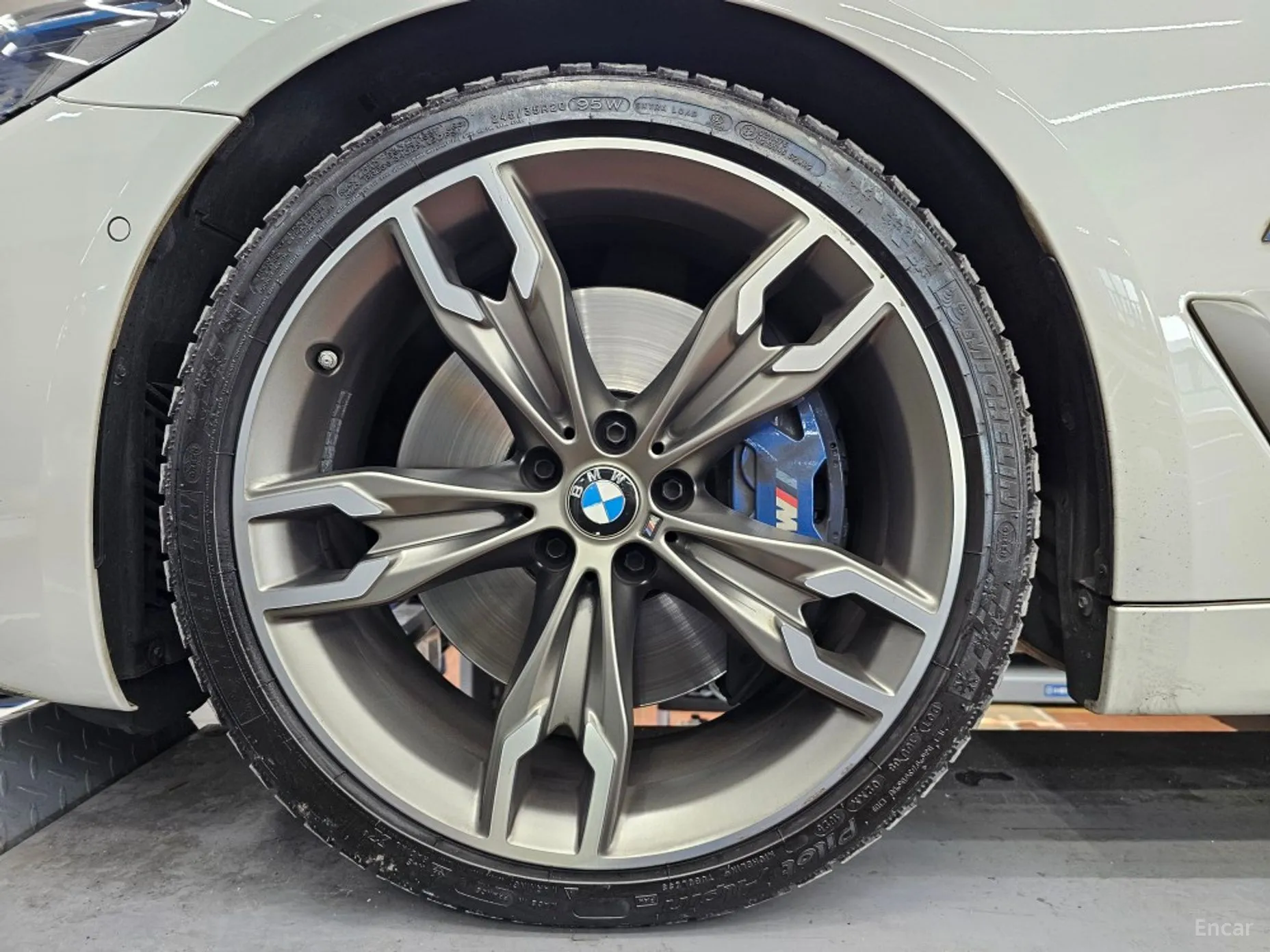 BMW 5 Series (G30) превью 6