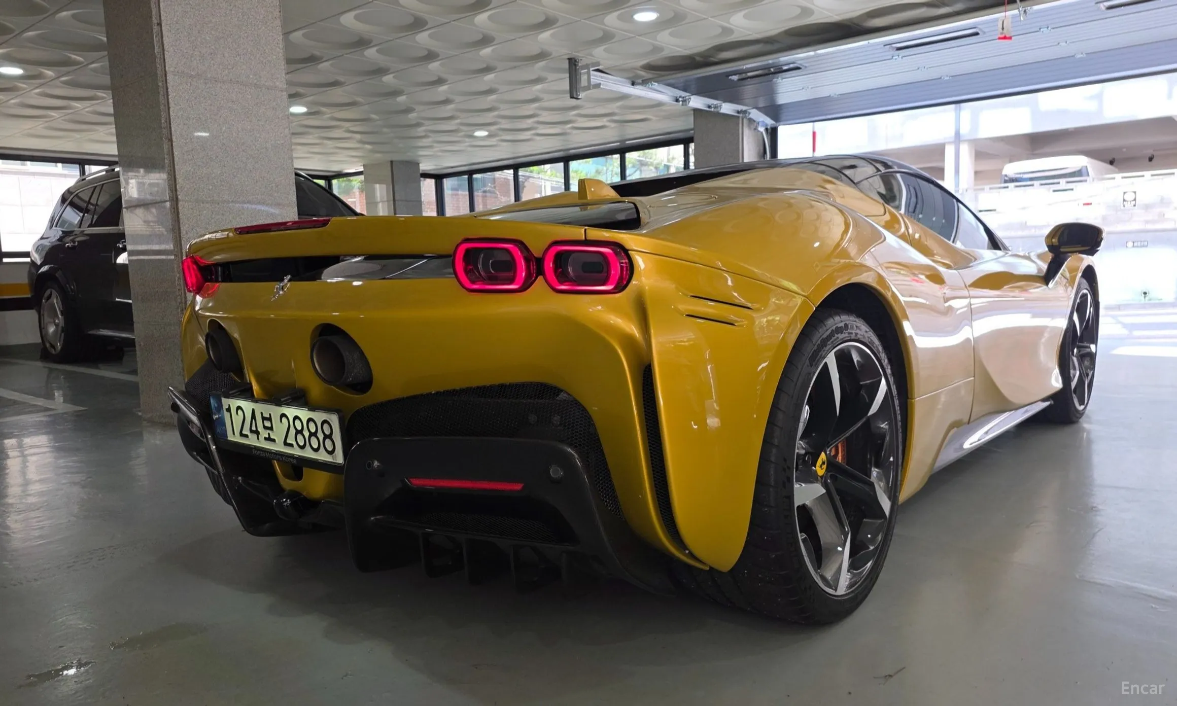 Ferrari SF90 Stradale превью 6