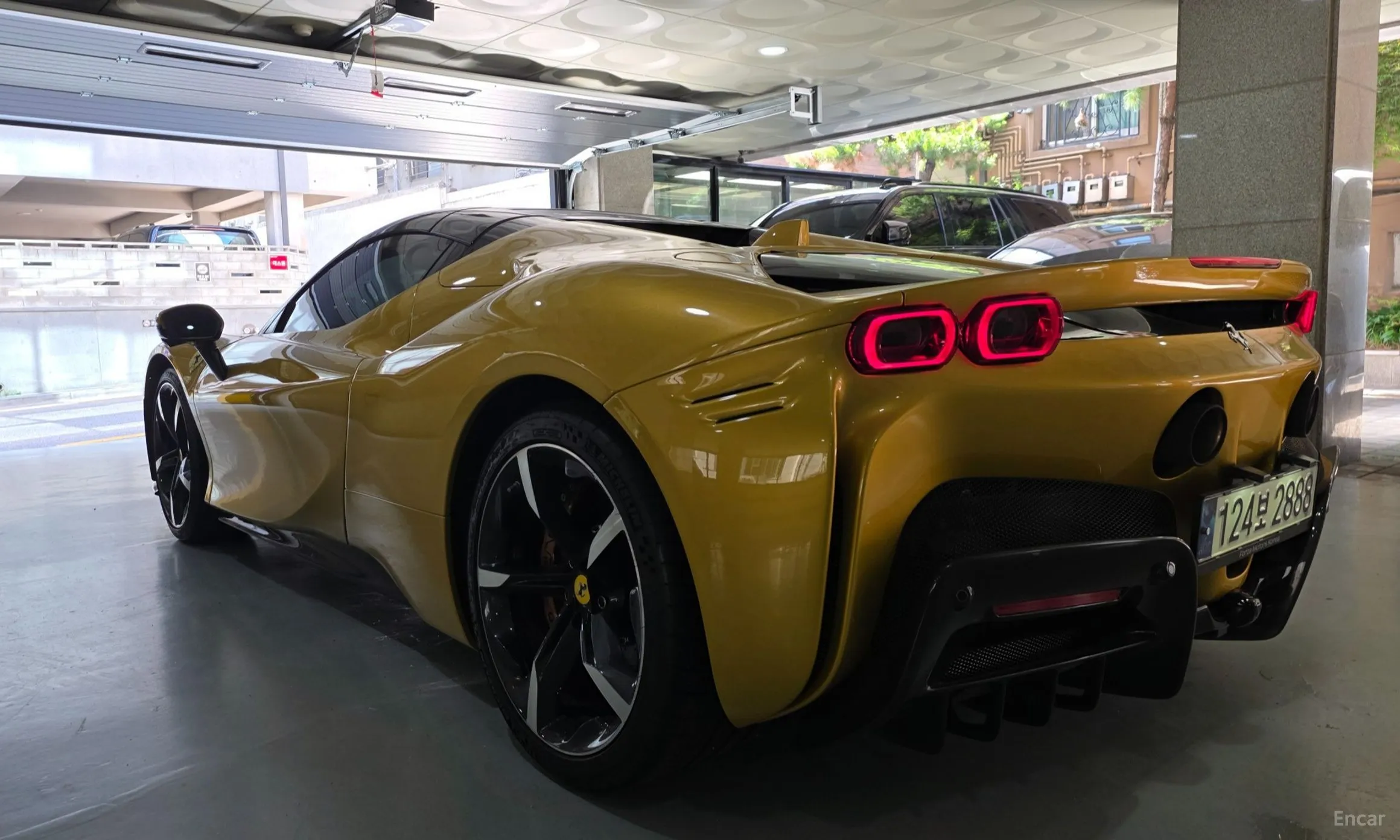 Ferrari SF90 Stradale превью 7