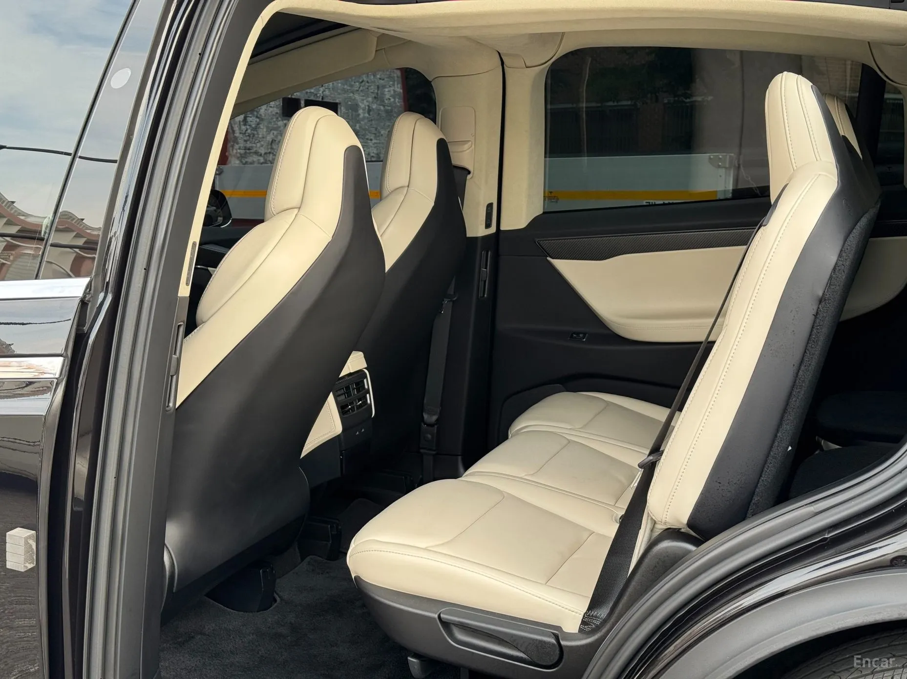 Tesla Model X превью 10