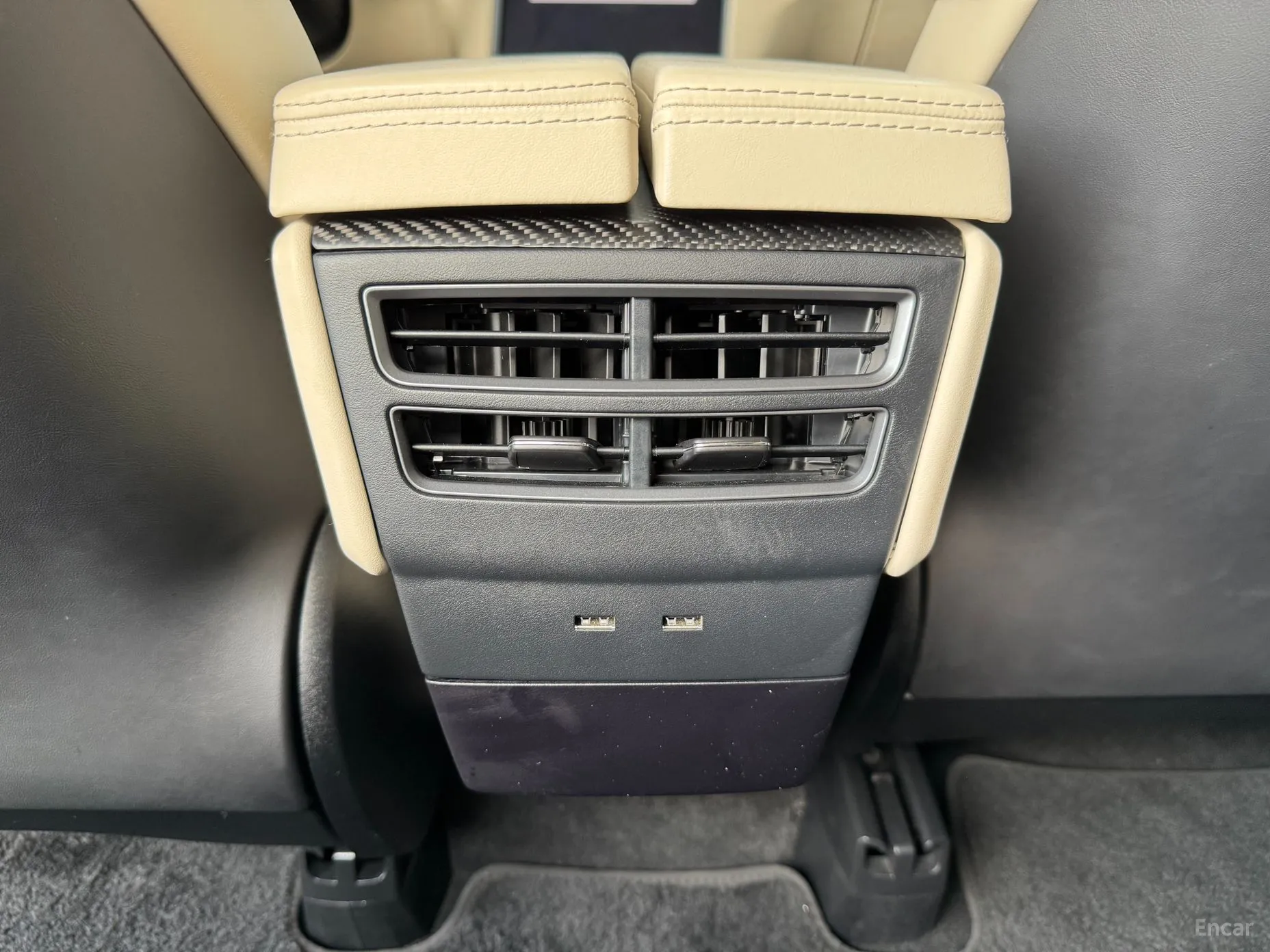 Tesla Model X превью 12