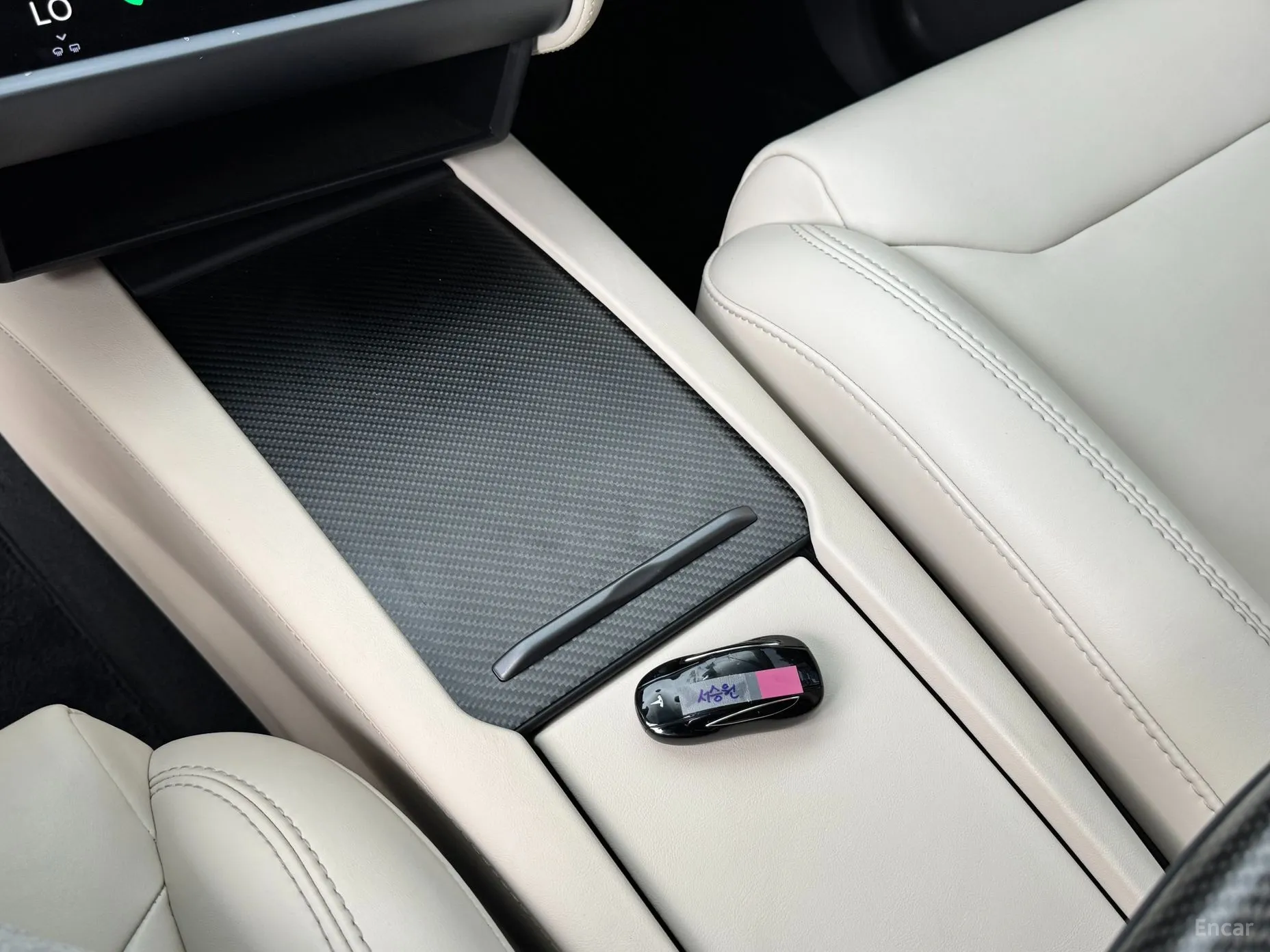 Tesla Model X превью 17