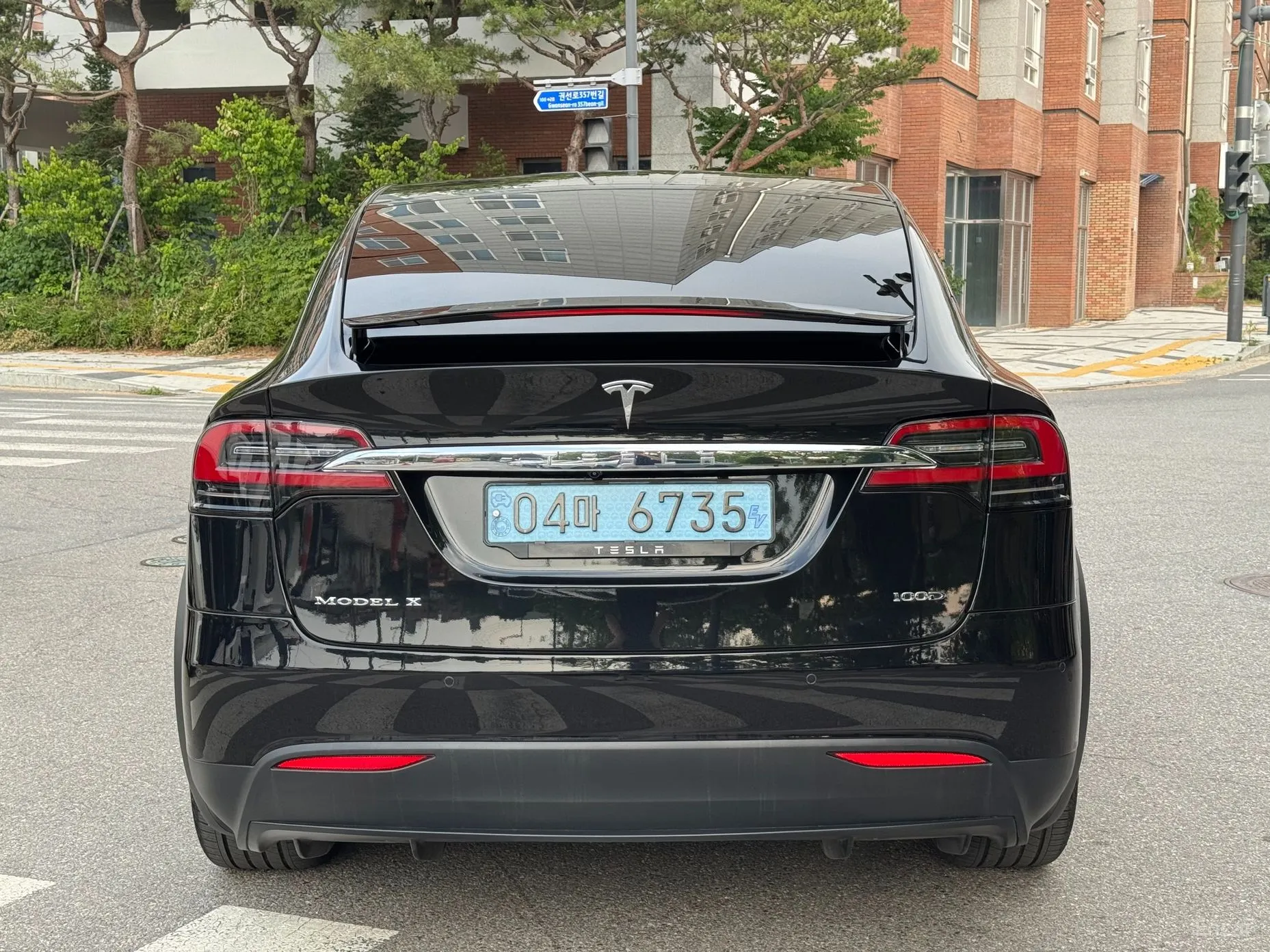 Tesla Model X превью 4